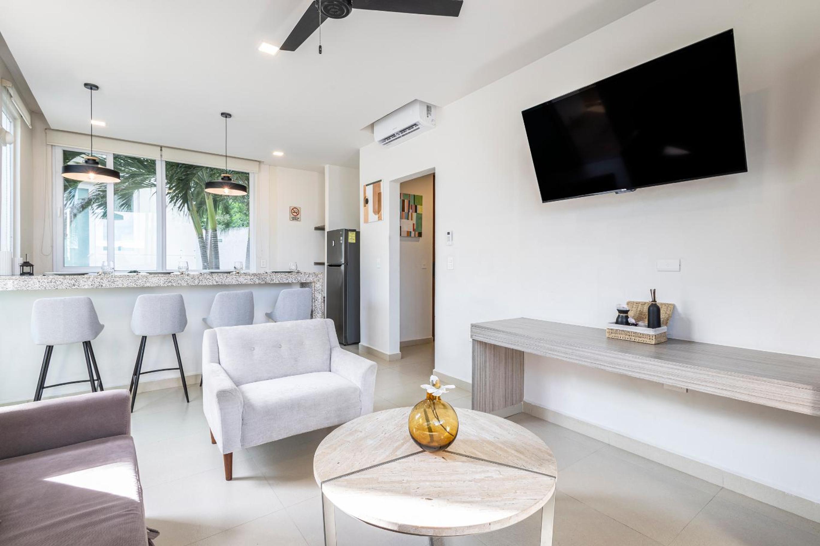 Junior Suite with Garden View - Photo 8