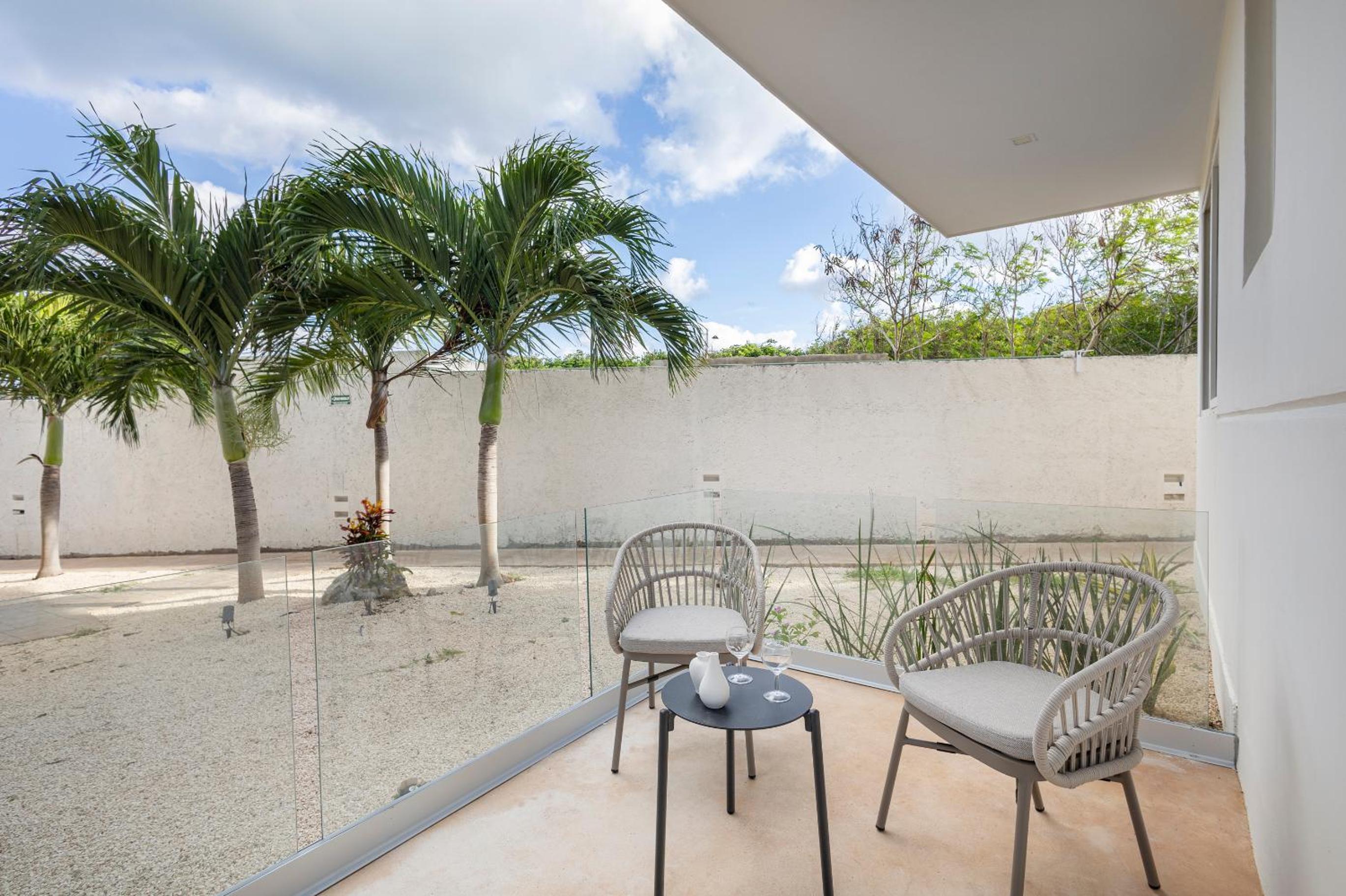 Junior Suite with Garden View - Photo 6
