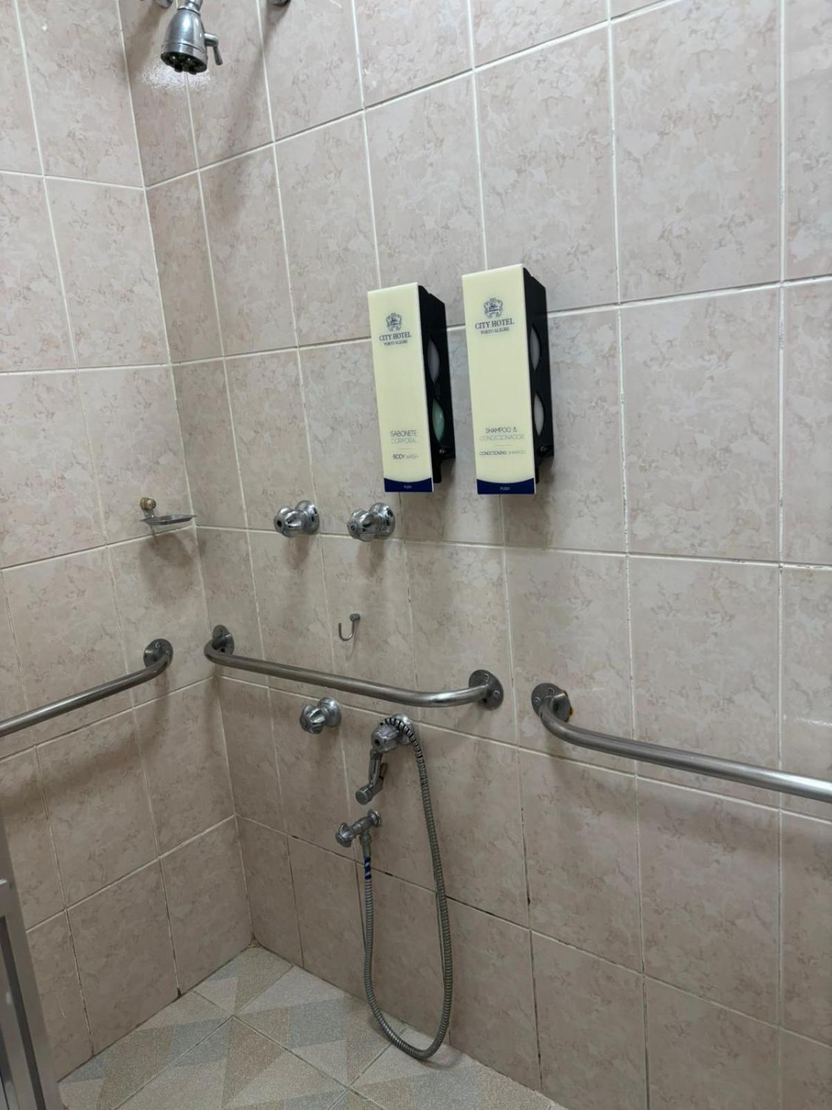 Double Room - Disability Access photo 1