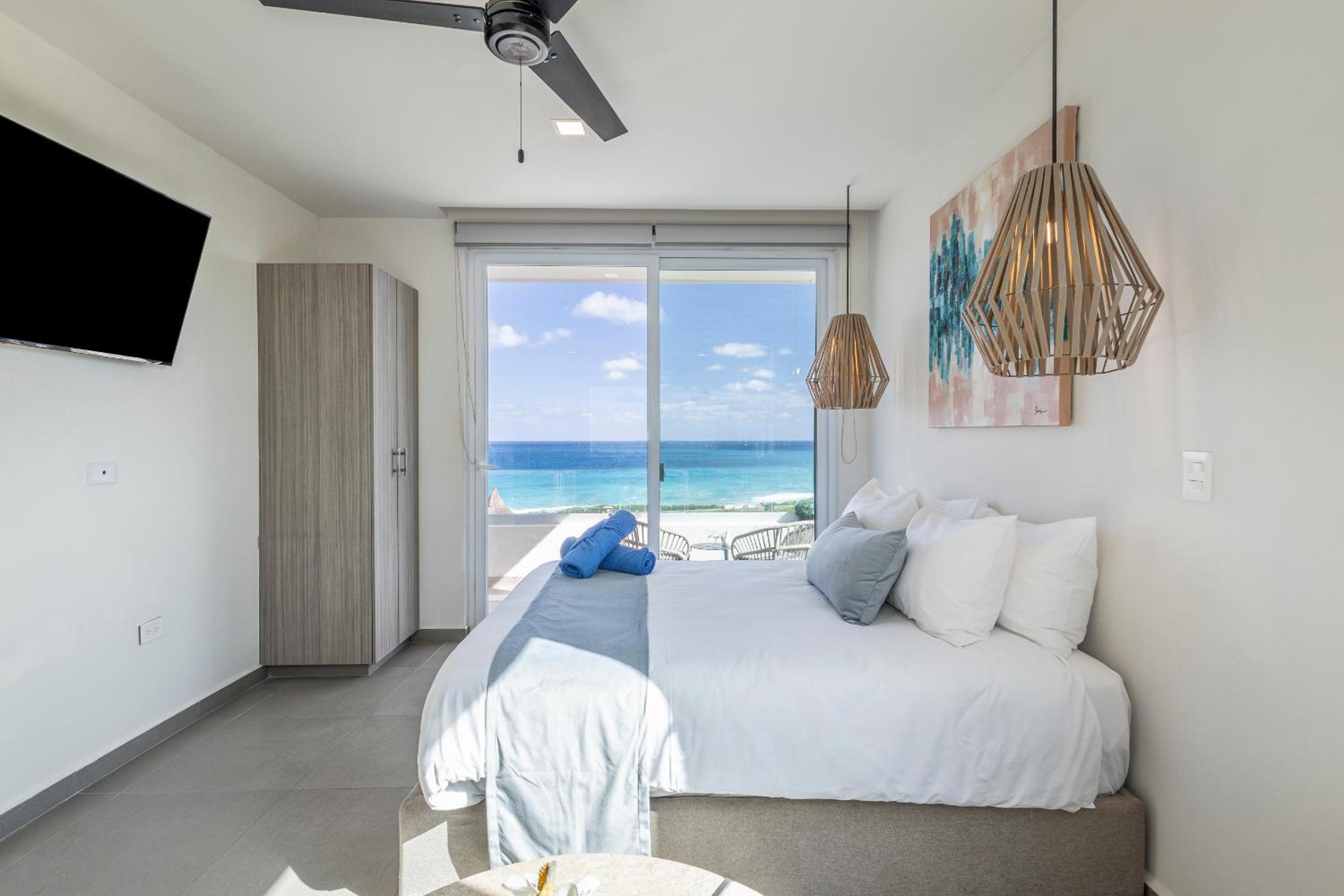Suite with Sea View - Photo 1
