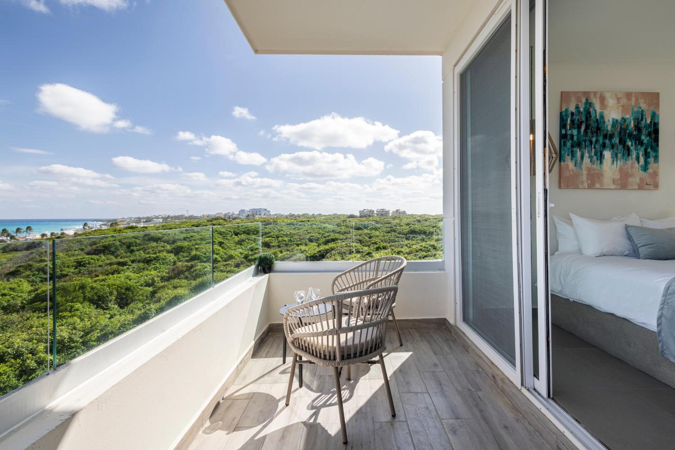 Suite with Sea View - Photo 9