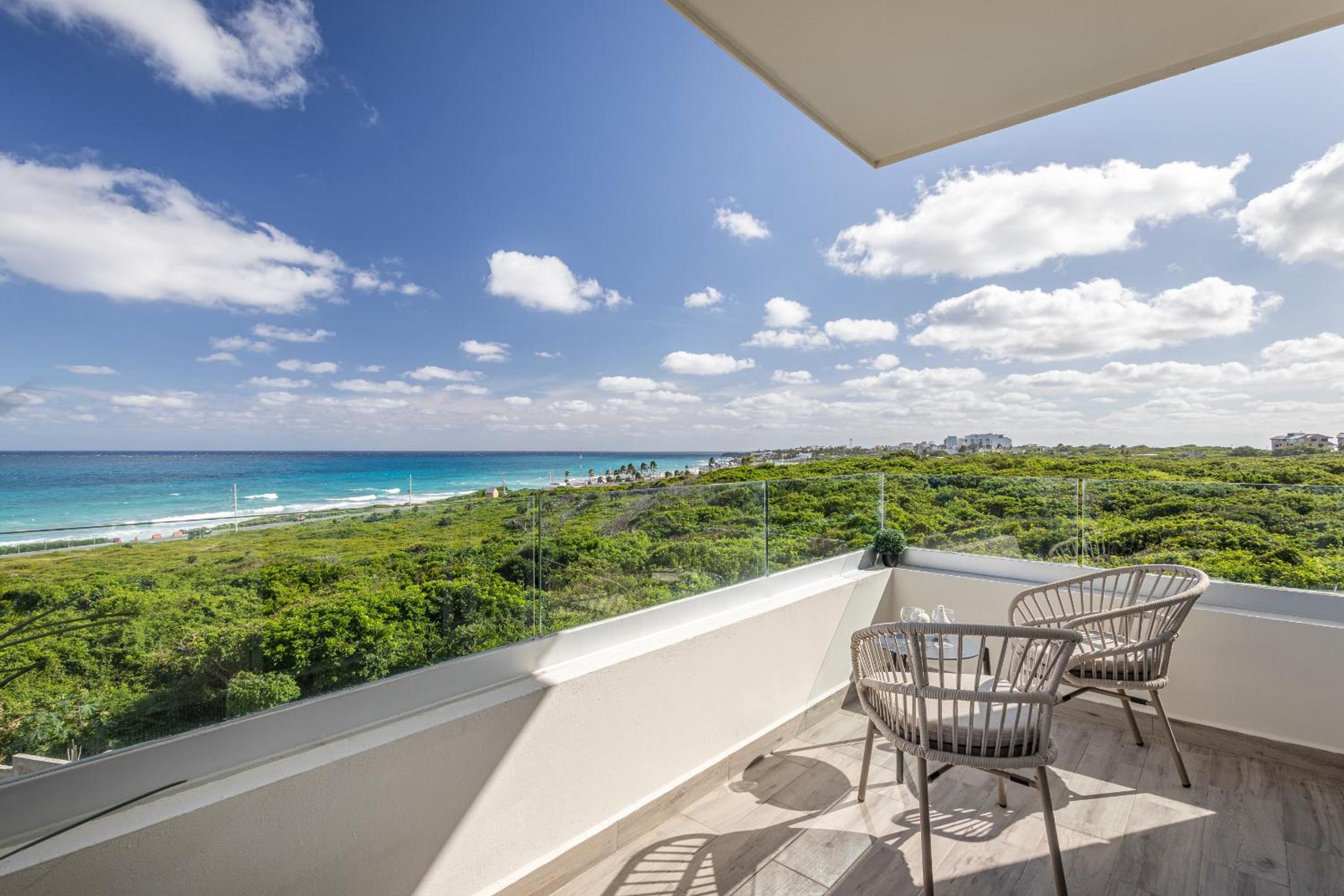 Suite with Sea View - Photo 4