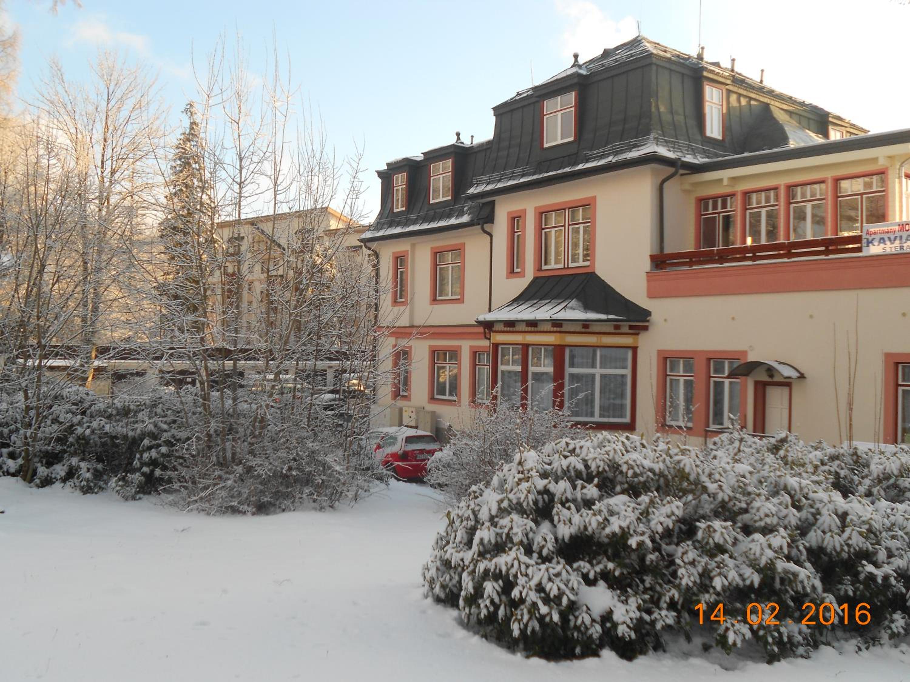 Duplex Apartment with Mountain View photo 1