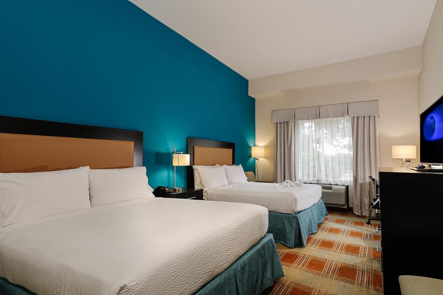 Standard Queen Room with Two Queen Beds