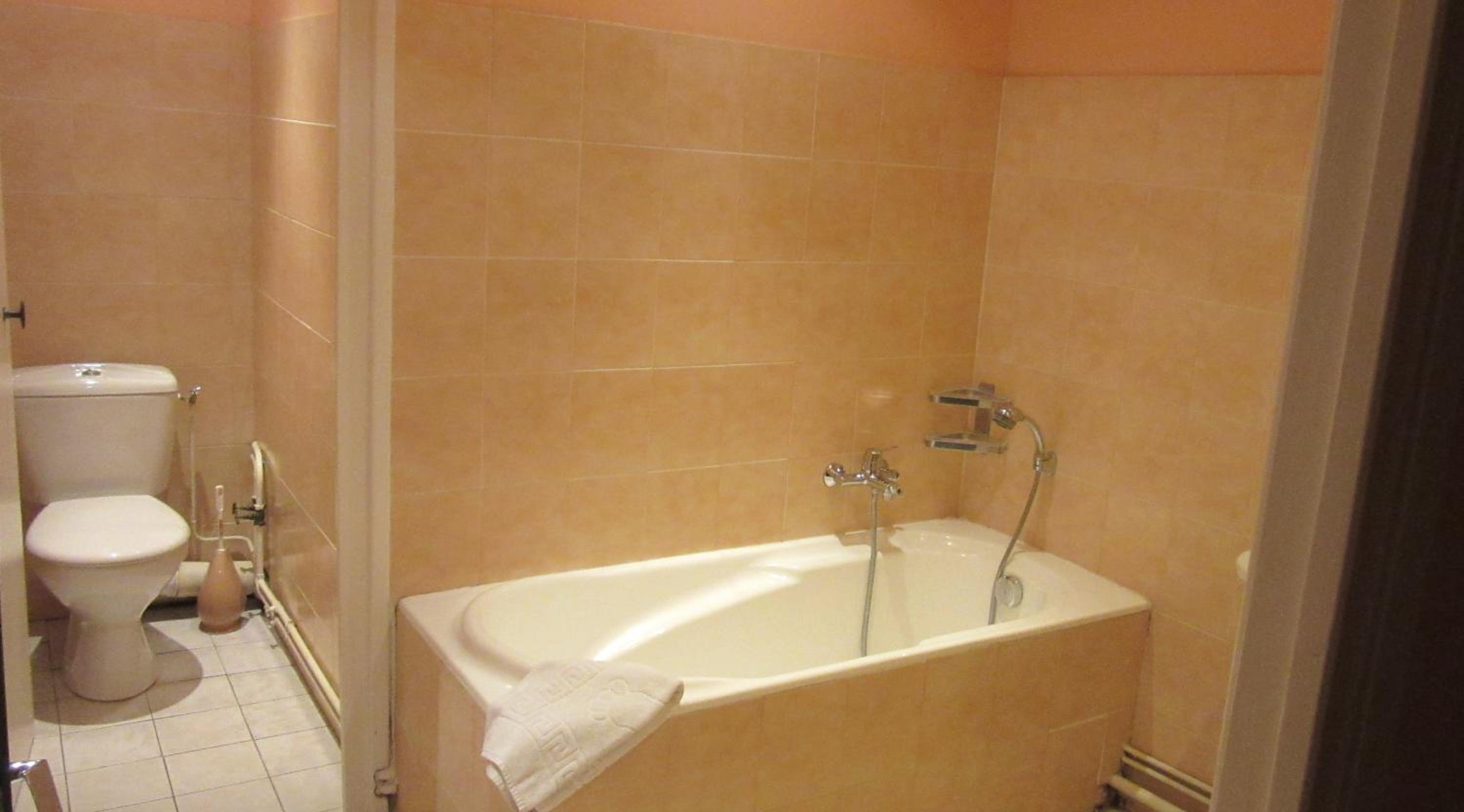 Quadruple Room - Photo 5
