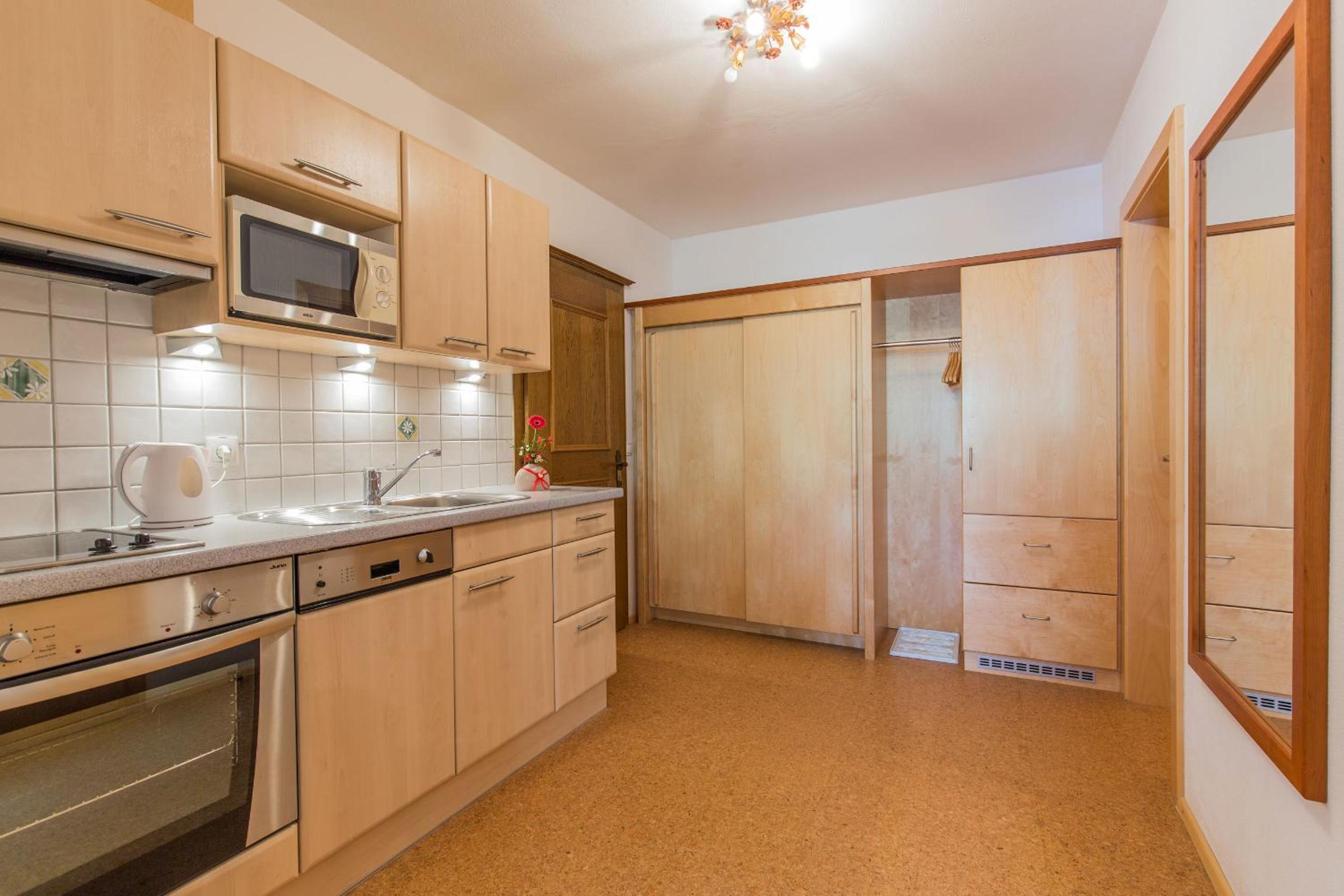 Standard Two-Bedroom Apartment photo 3