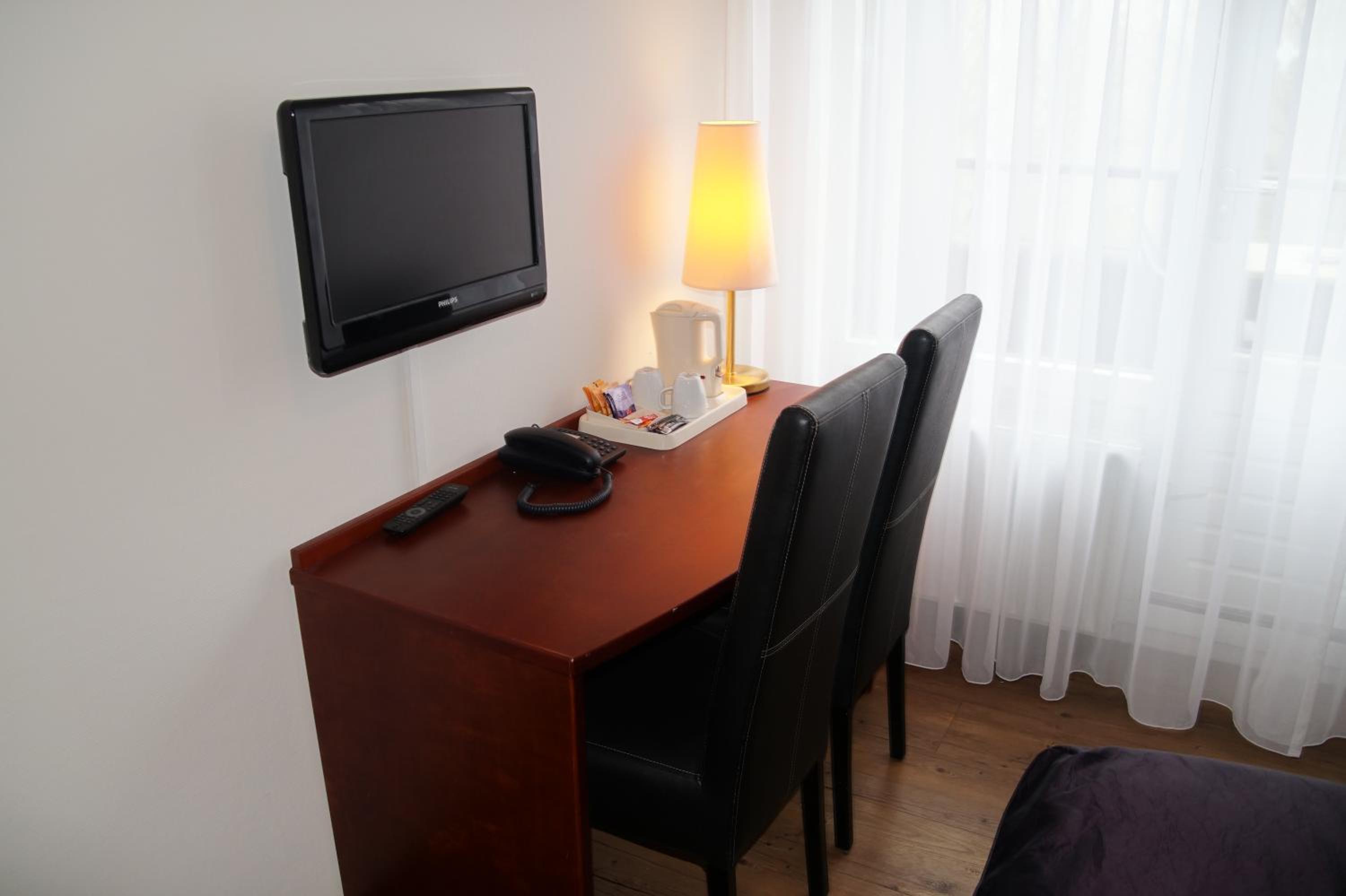 Small Double or Twin Room - Photo 3