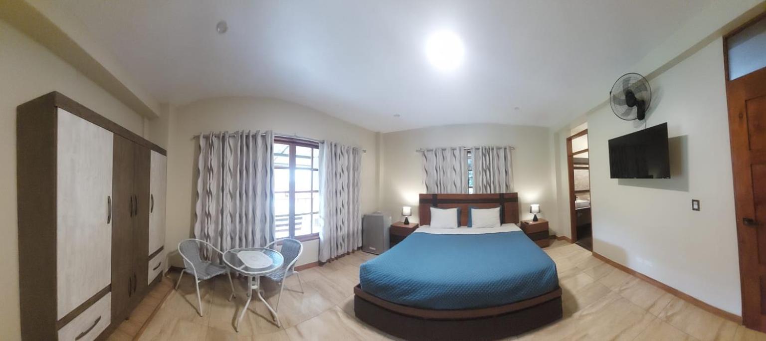 Deluxe King Suite