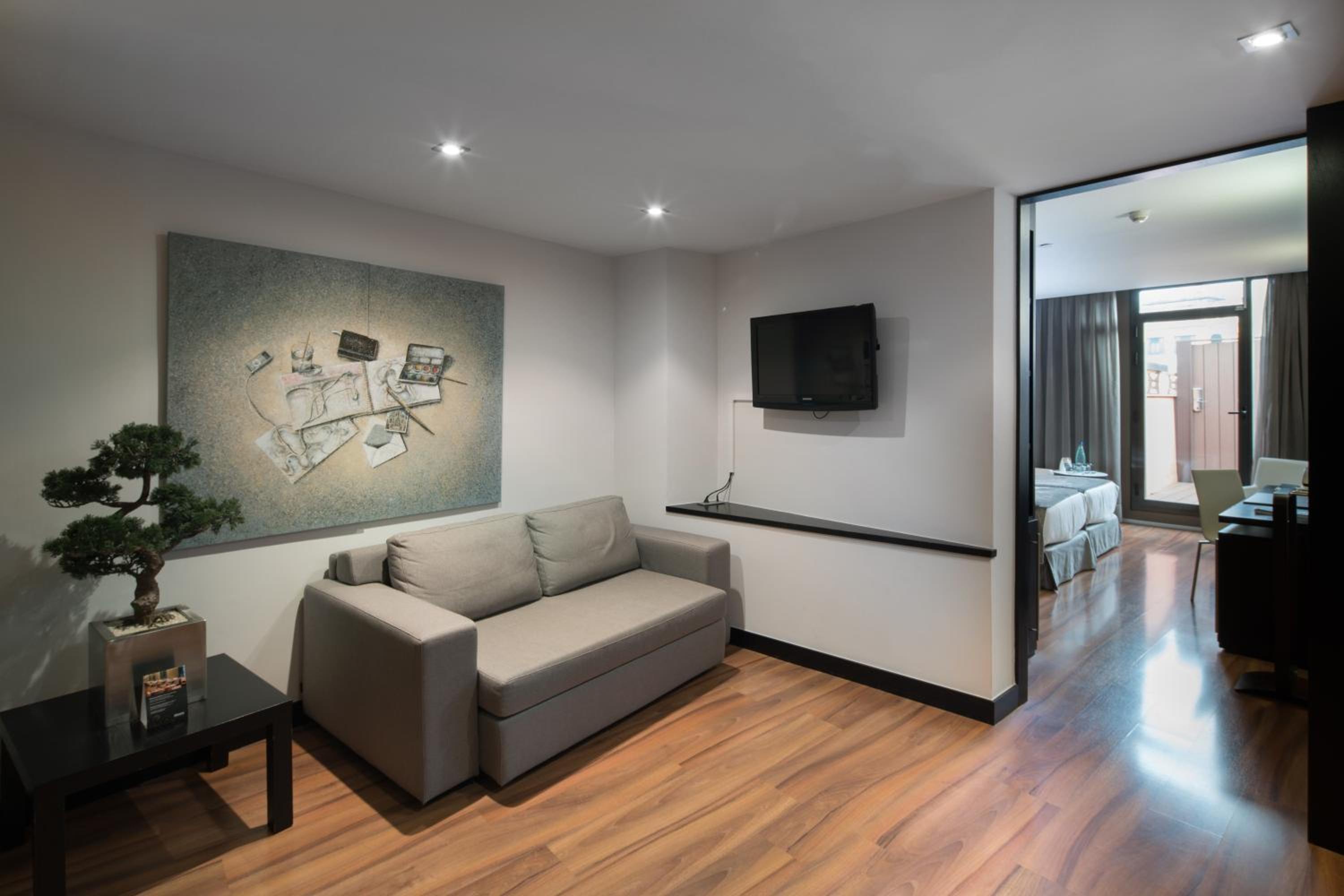 Superior Double or Twin Room with Terrace photo 2