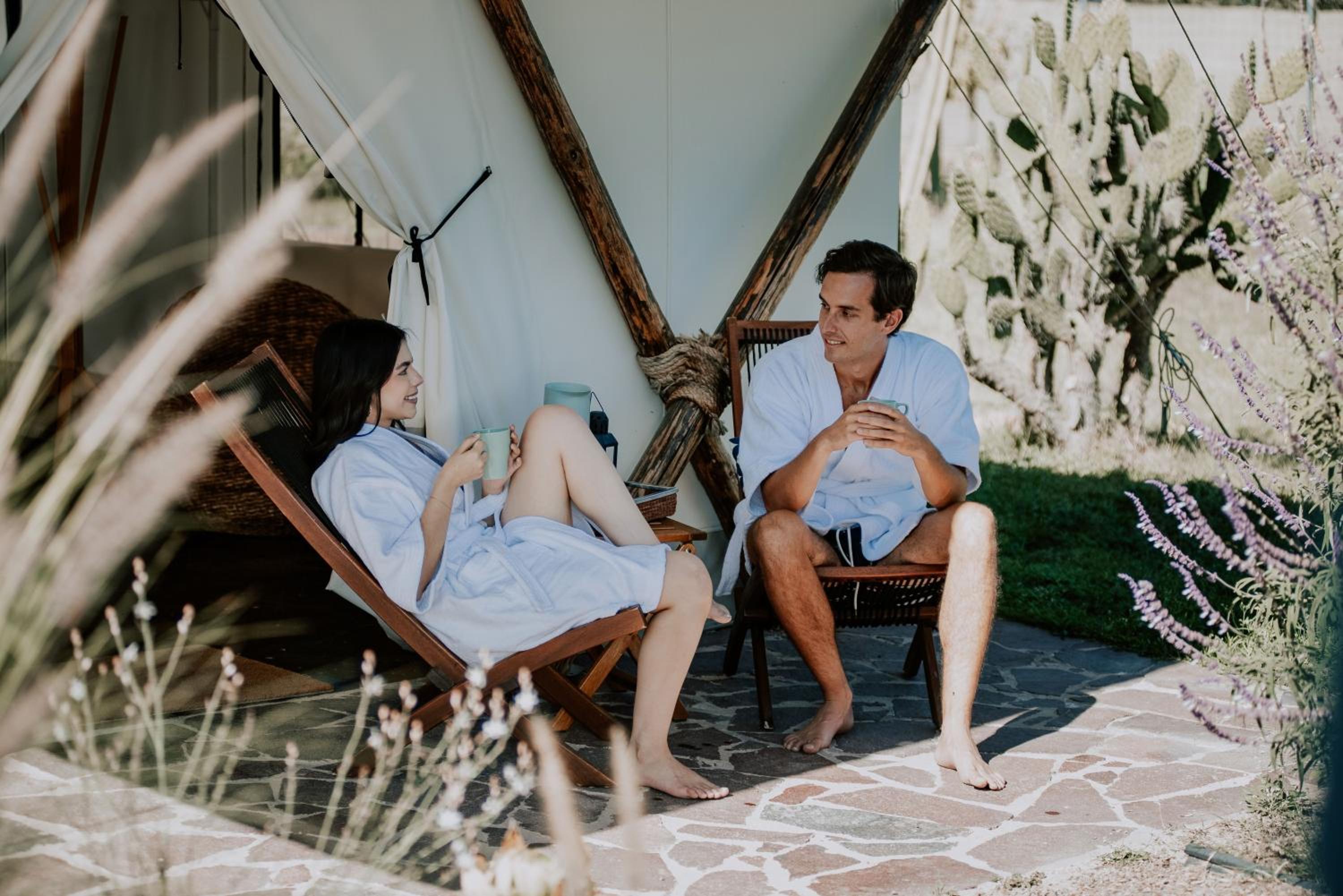 Tent with Private Jacuzzi photo 3
