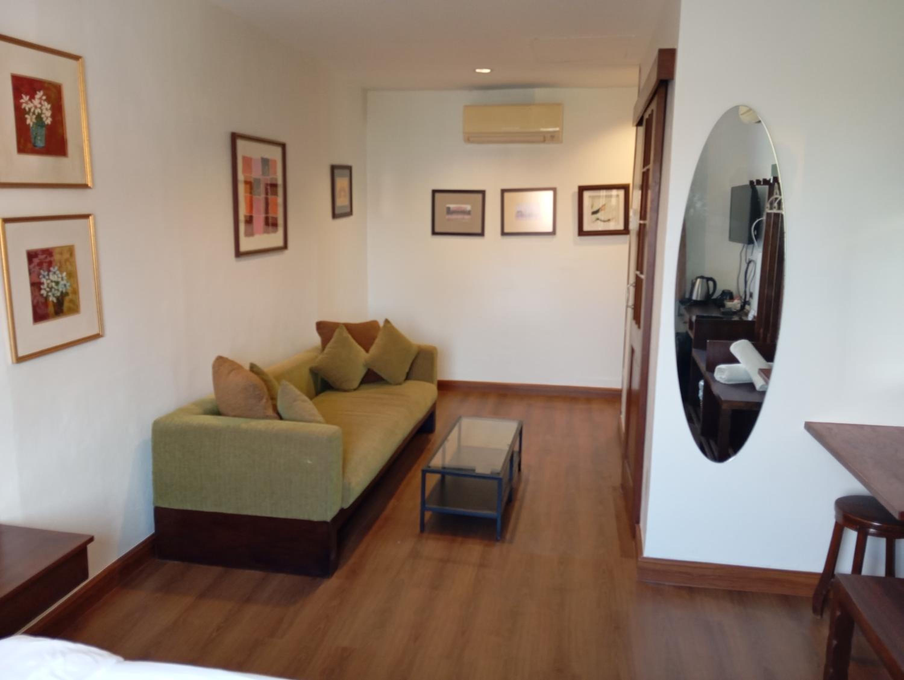 Deluxe Double Room (2 Adults + 1 Child) photo 3
