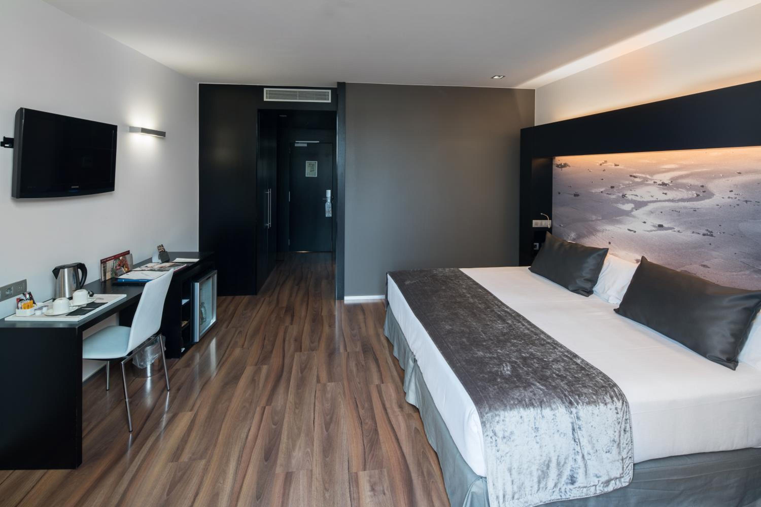 Superior Double Room with Terrace and Private Pool photo 2
