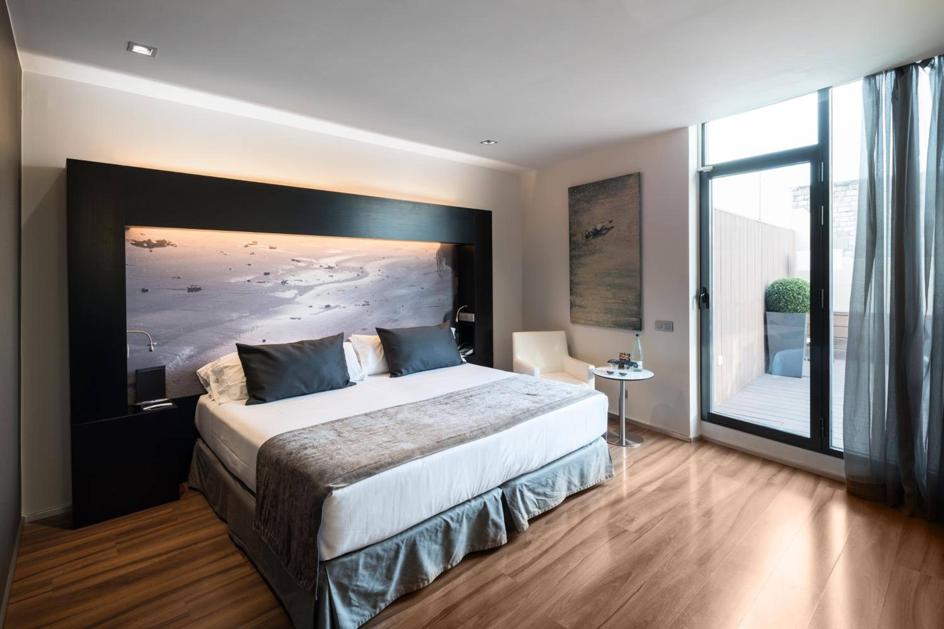 Habitación Doble Superior con Terraza y Piscina Privada