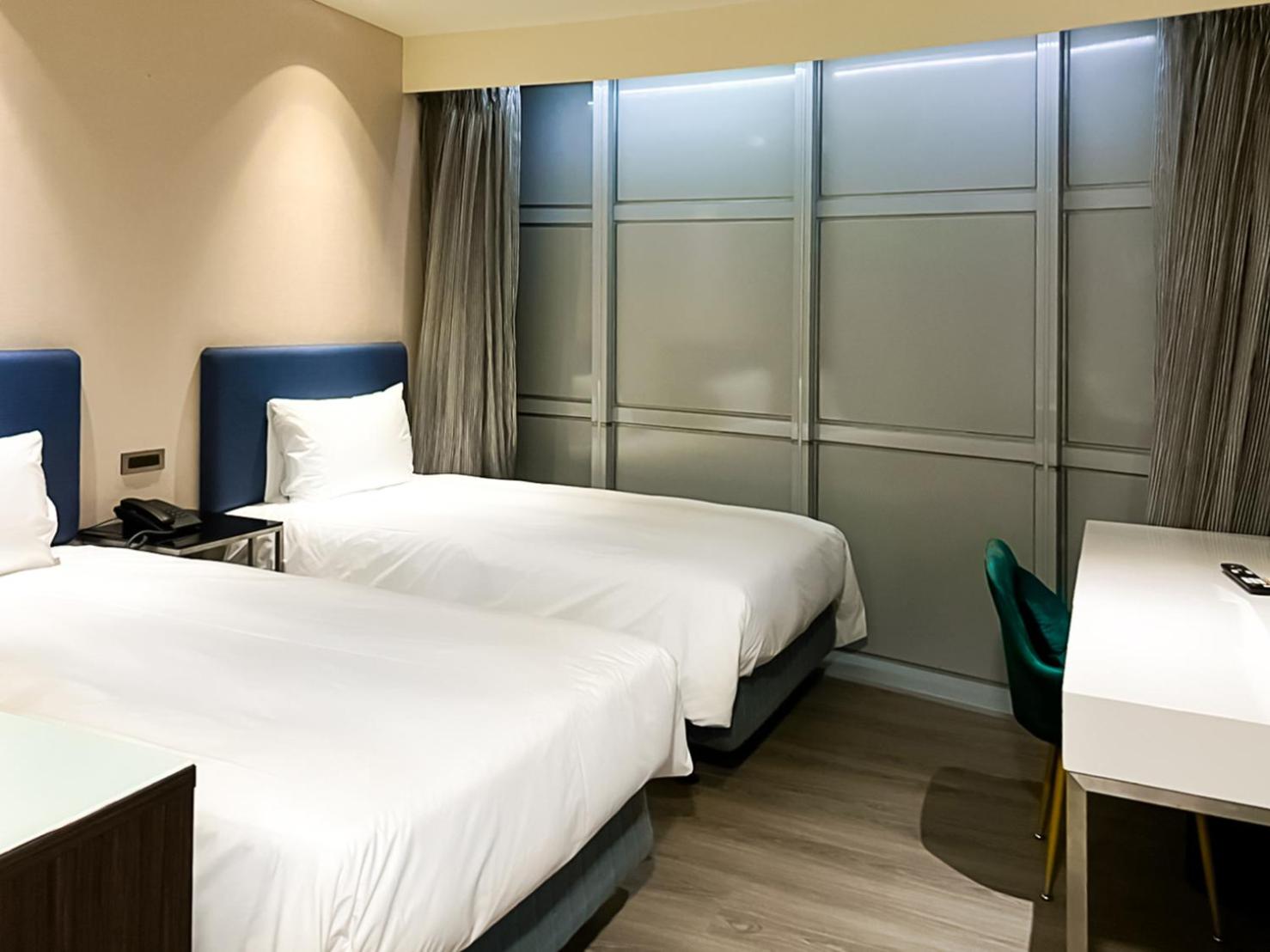 Standard Twin Room - No window