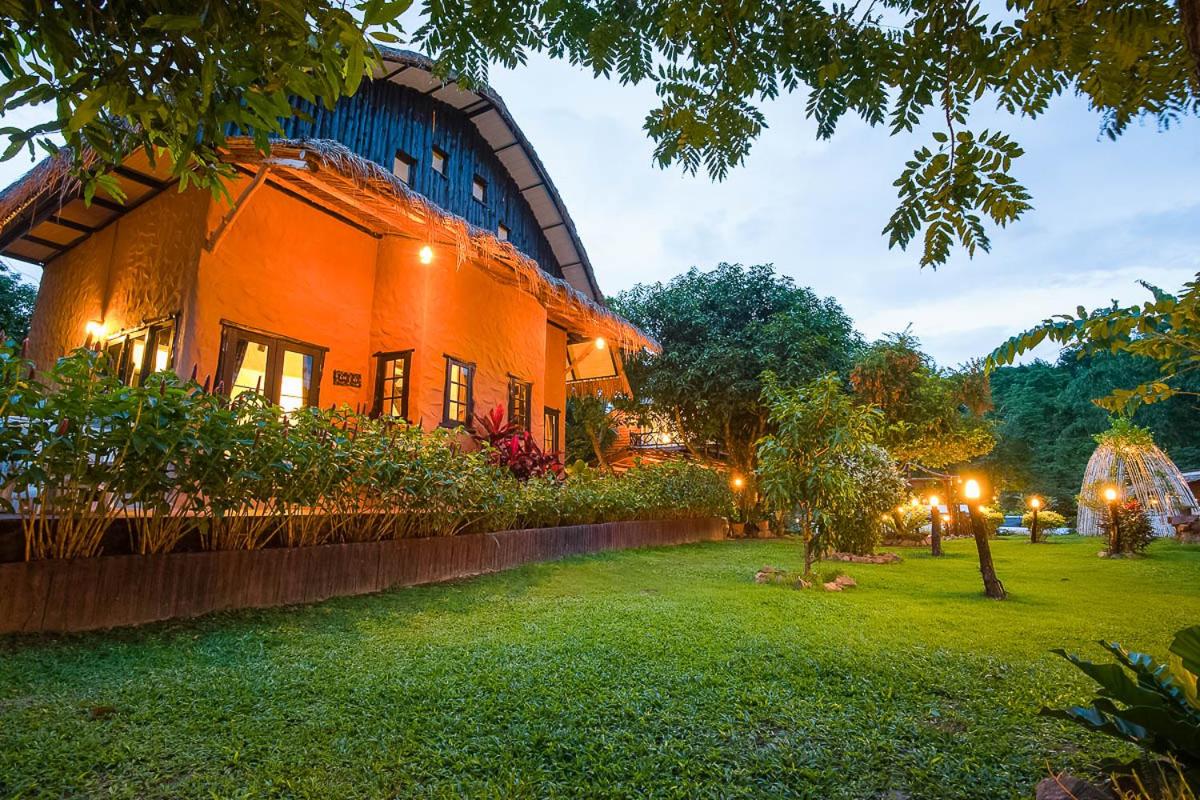 Deluxe Bungalow photo 1