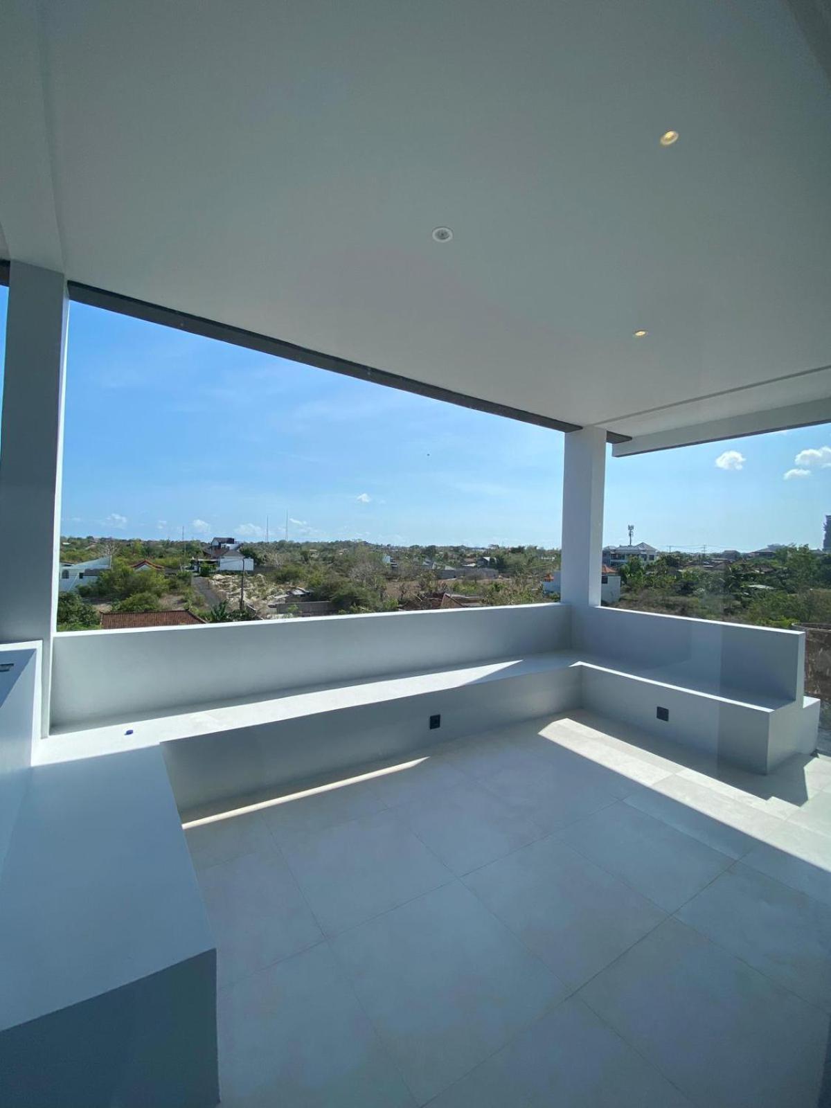 Three-Bedroom Villa photo 2