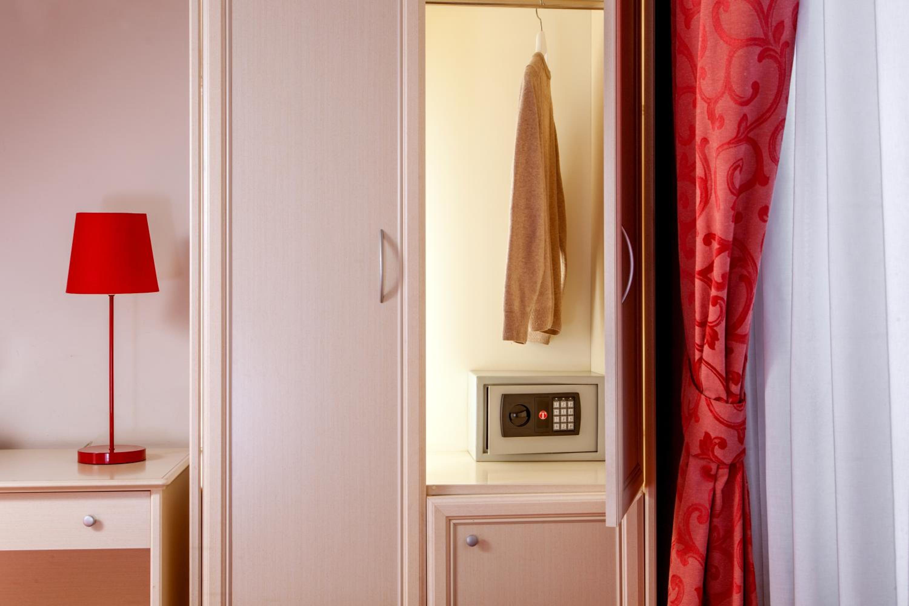 Double or Twin Room photo 2