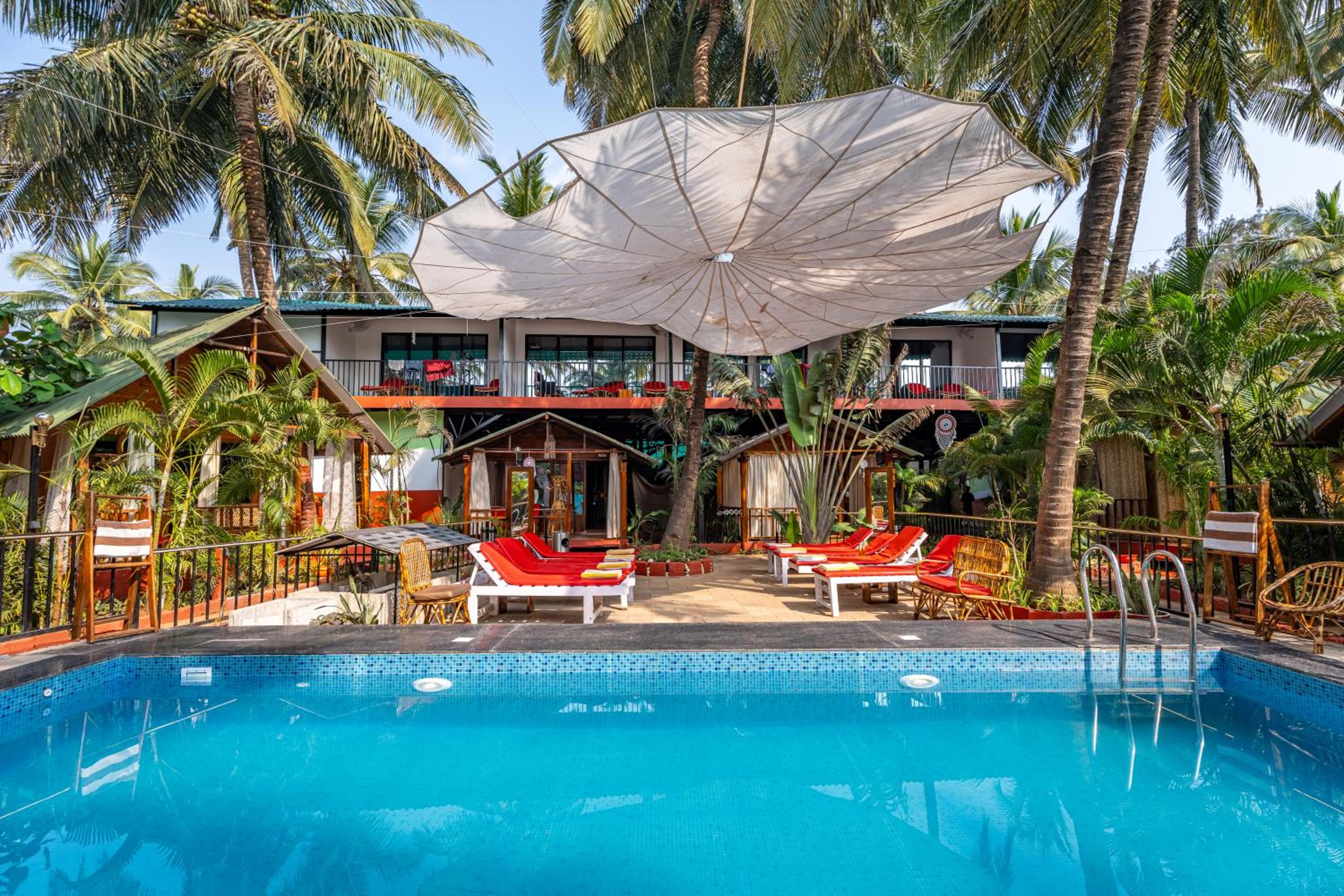 Roof Top Pool View Hut - Photo 3