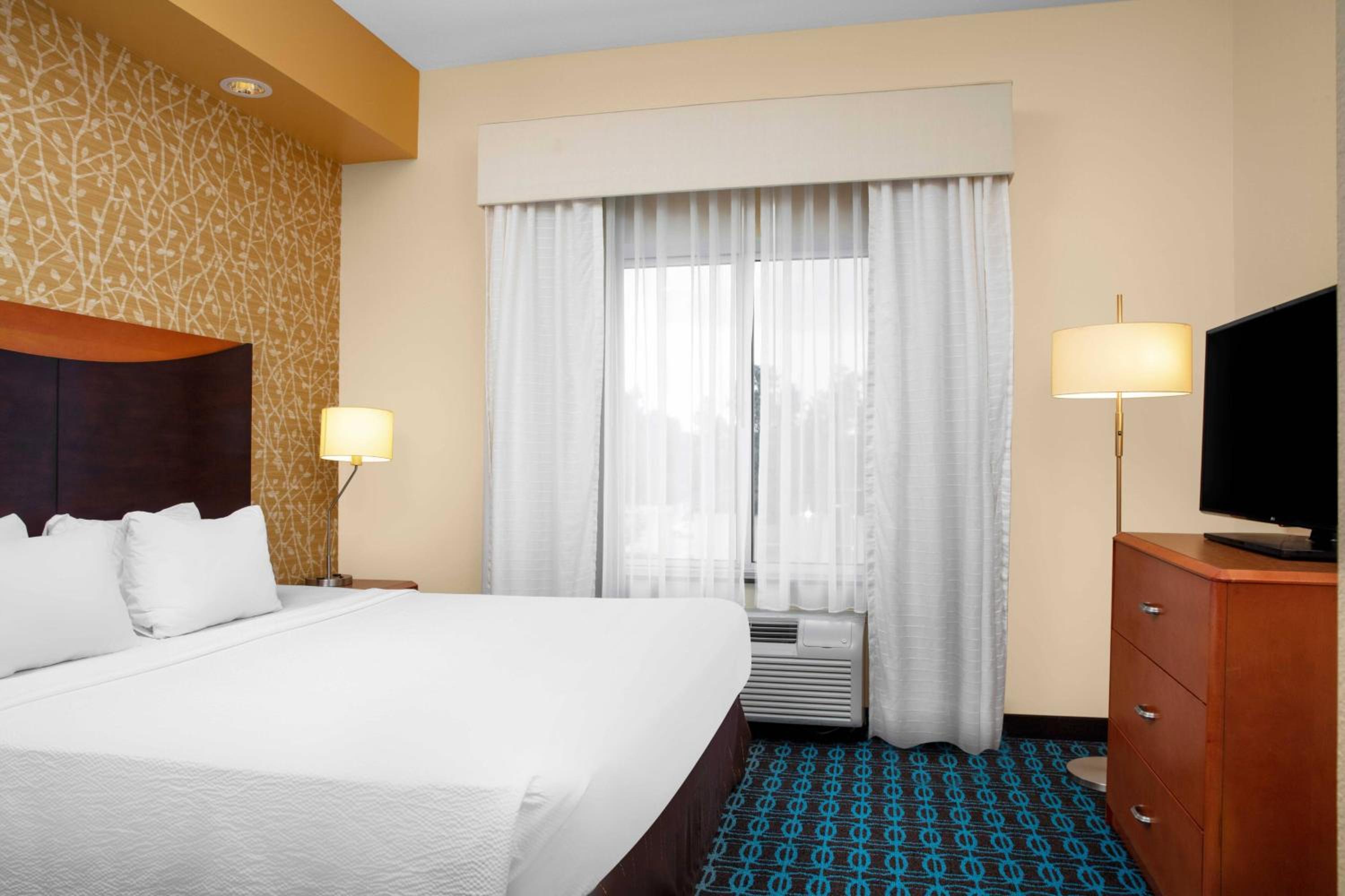 King Suite with Sofa Bed - Photo 7