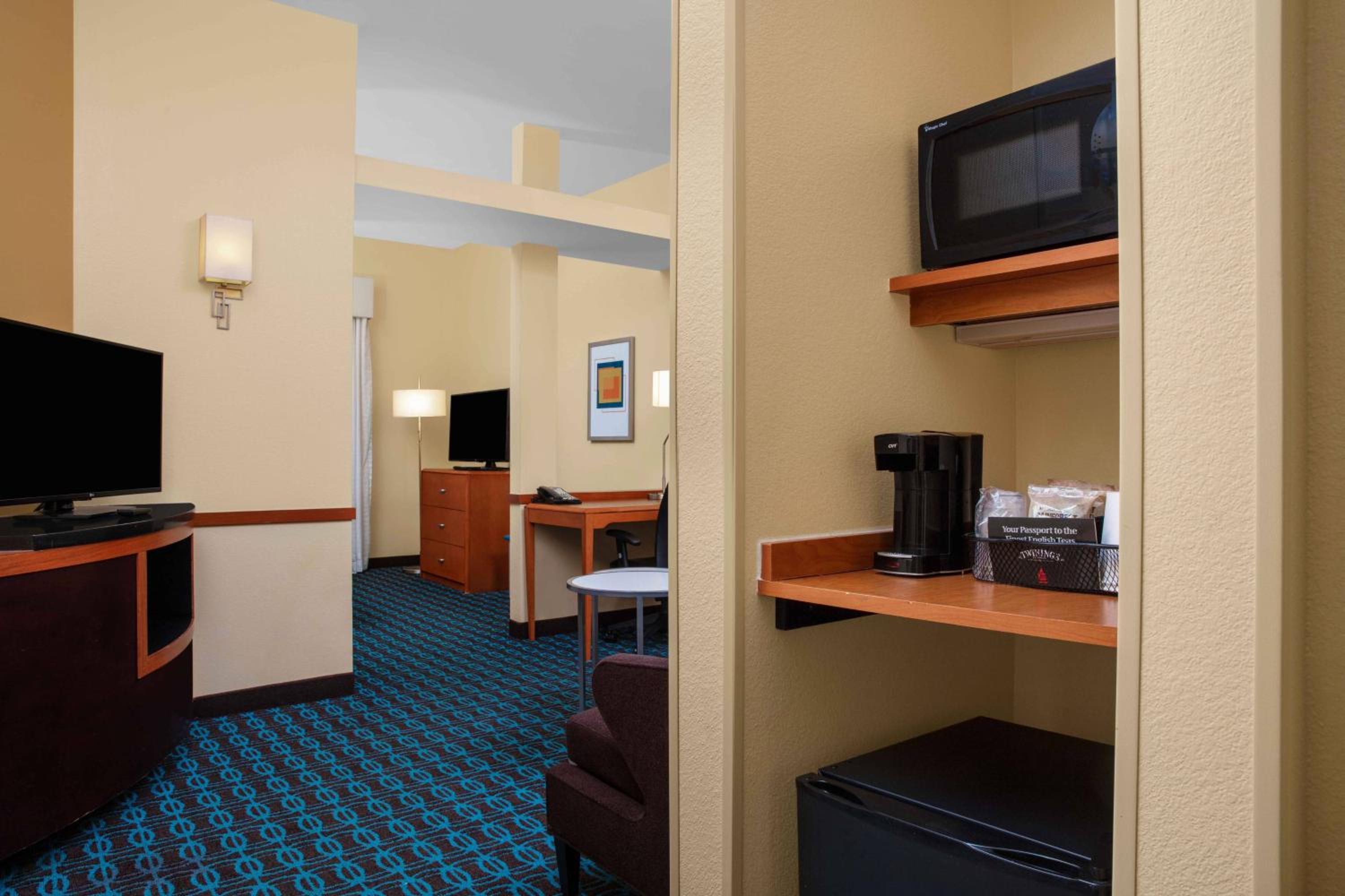 King Suite with Sofa Bed - Photo 10