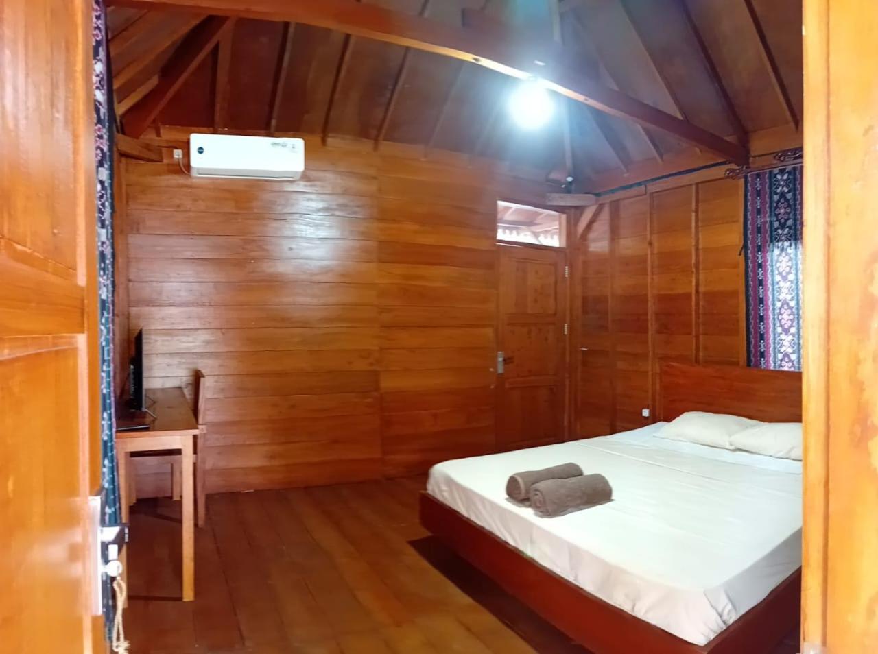 Queen Room with Pool View - Photo 6