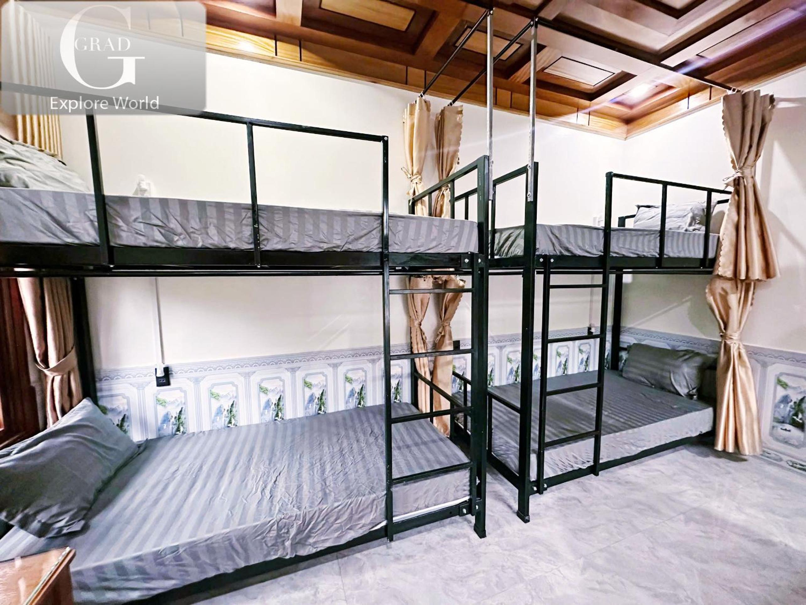 Bed in 6-Bed Mixed Dormitory Room photo 1