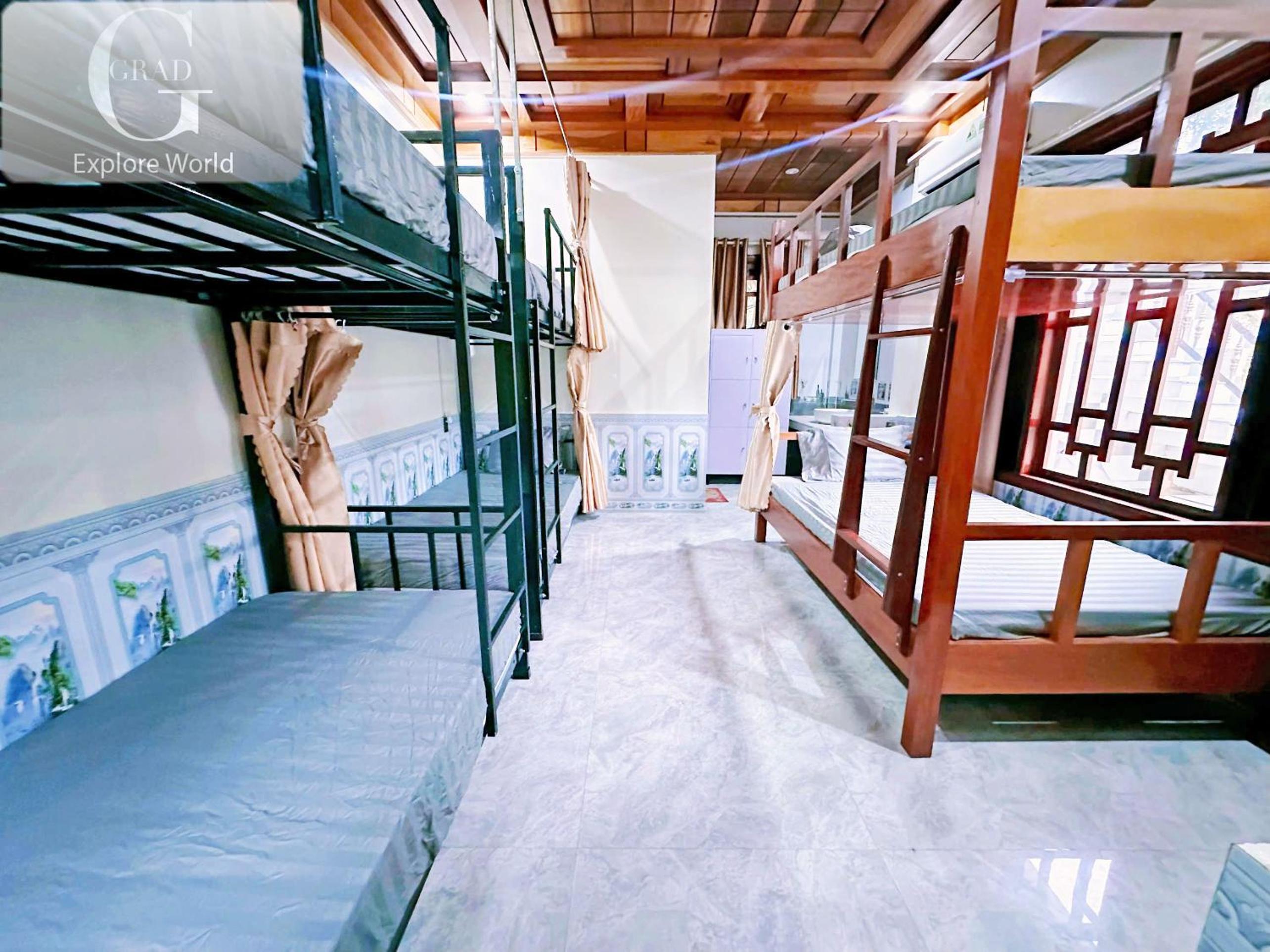 Bed in 6-Bed Mixed Dormitory Room photo 2