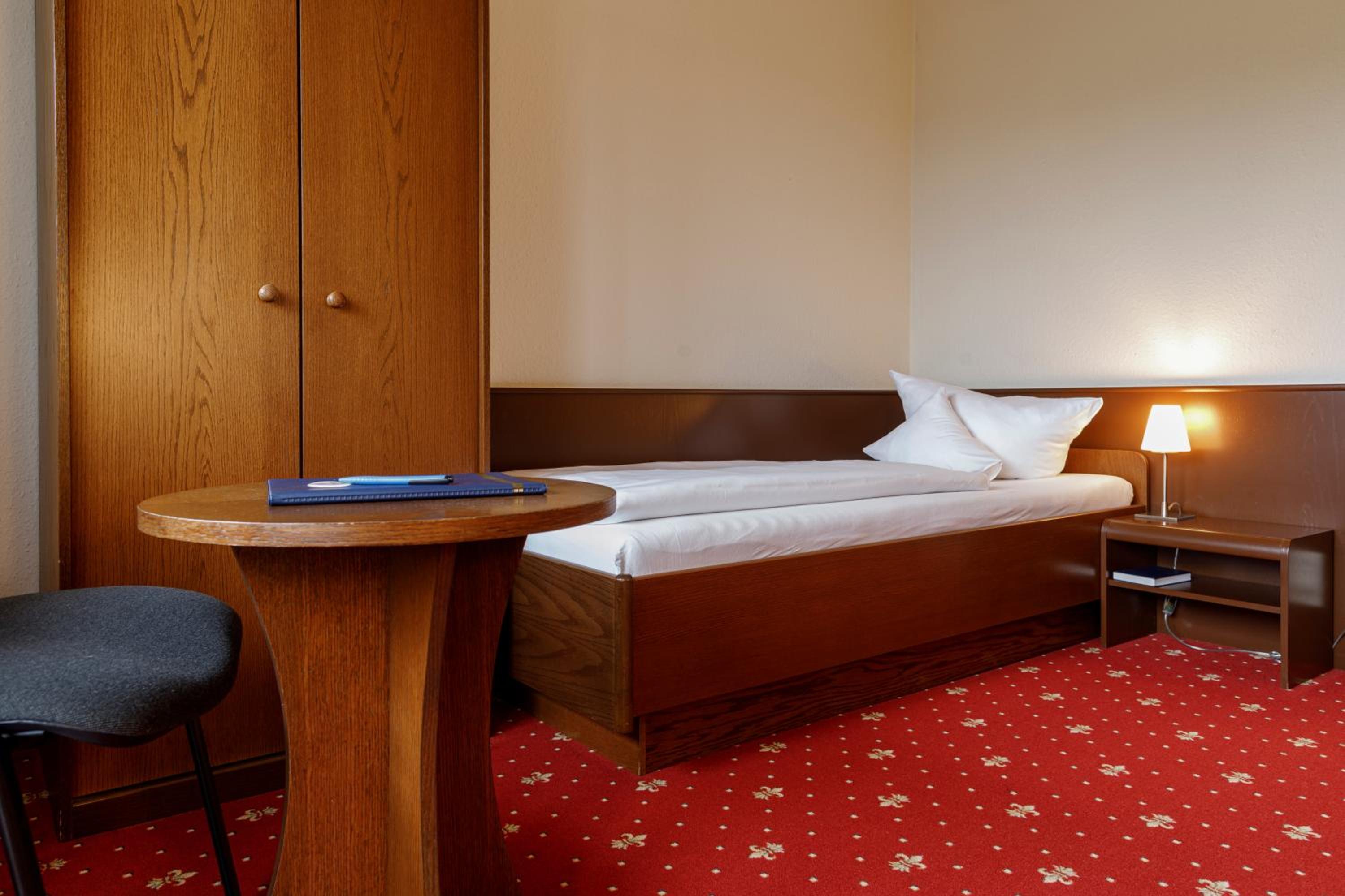 Single Room with Terrace