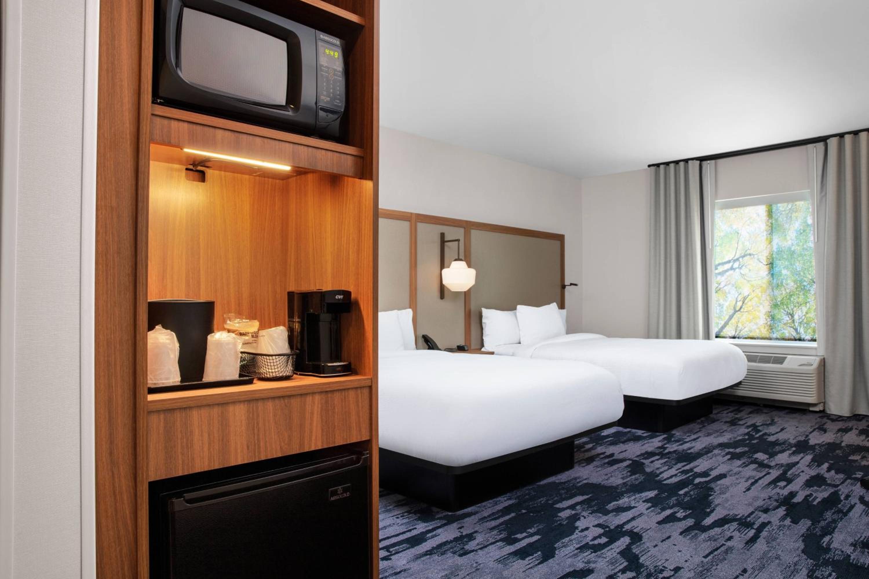 Queen Room with Two Queen Beds and Bathtub - Mobility Access/Hearing Accessible - Photo 3
