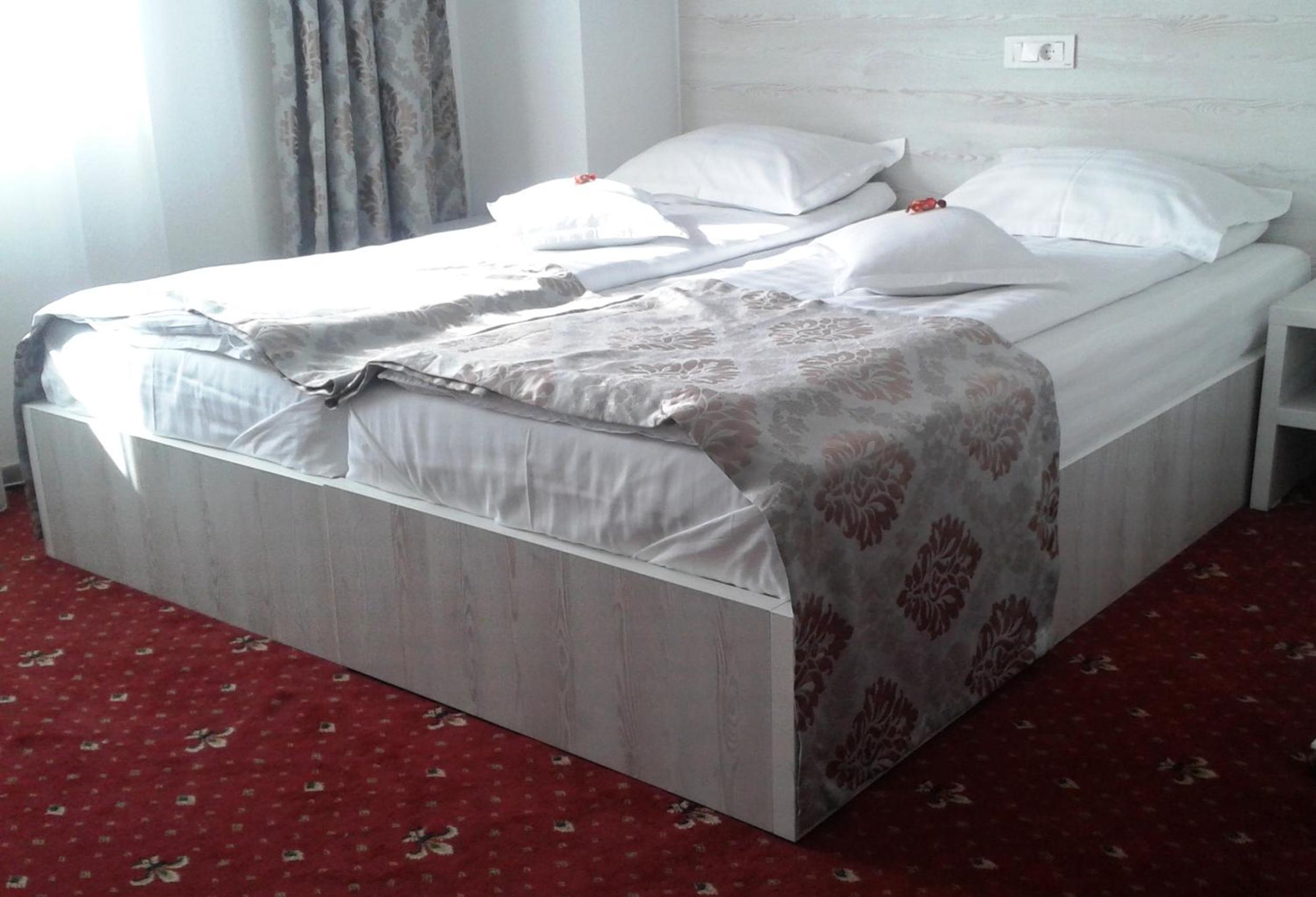 Double Room - Photo 10