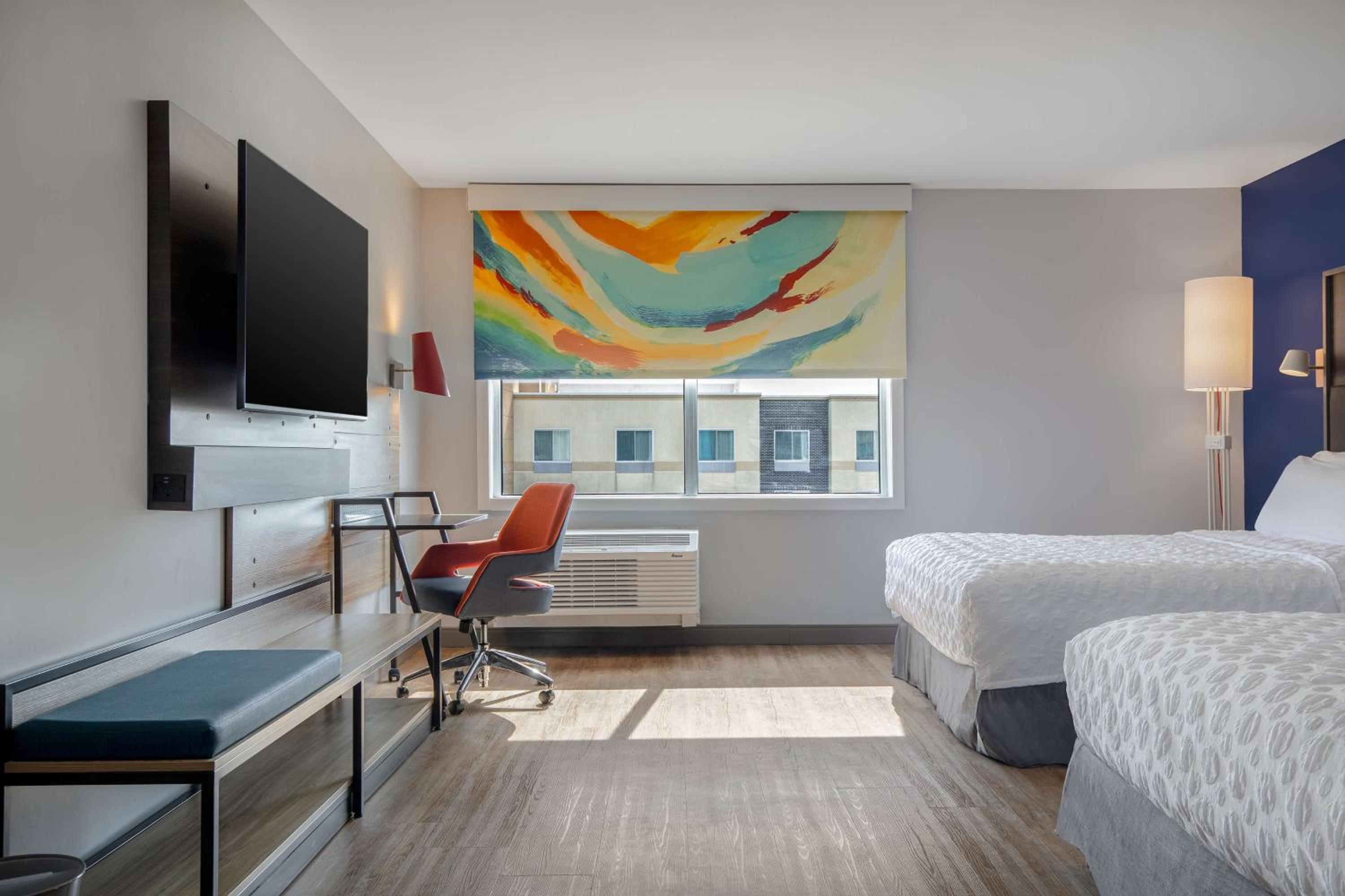 Queen Room with Two Queen Beds - Mobility Access photo 2