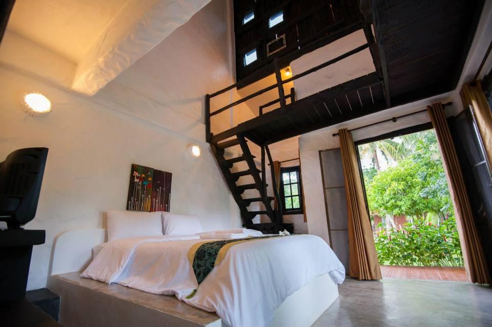 Deluxe Bungalow photo 3