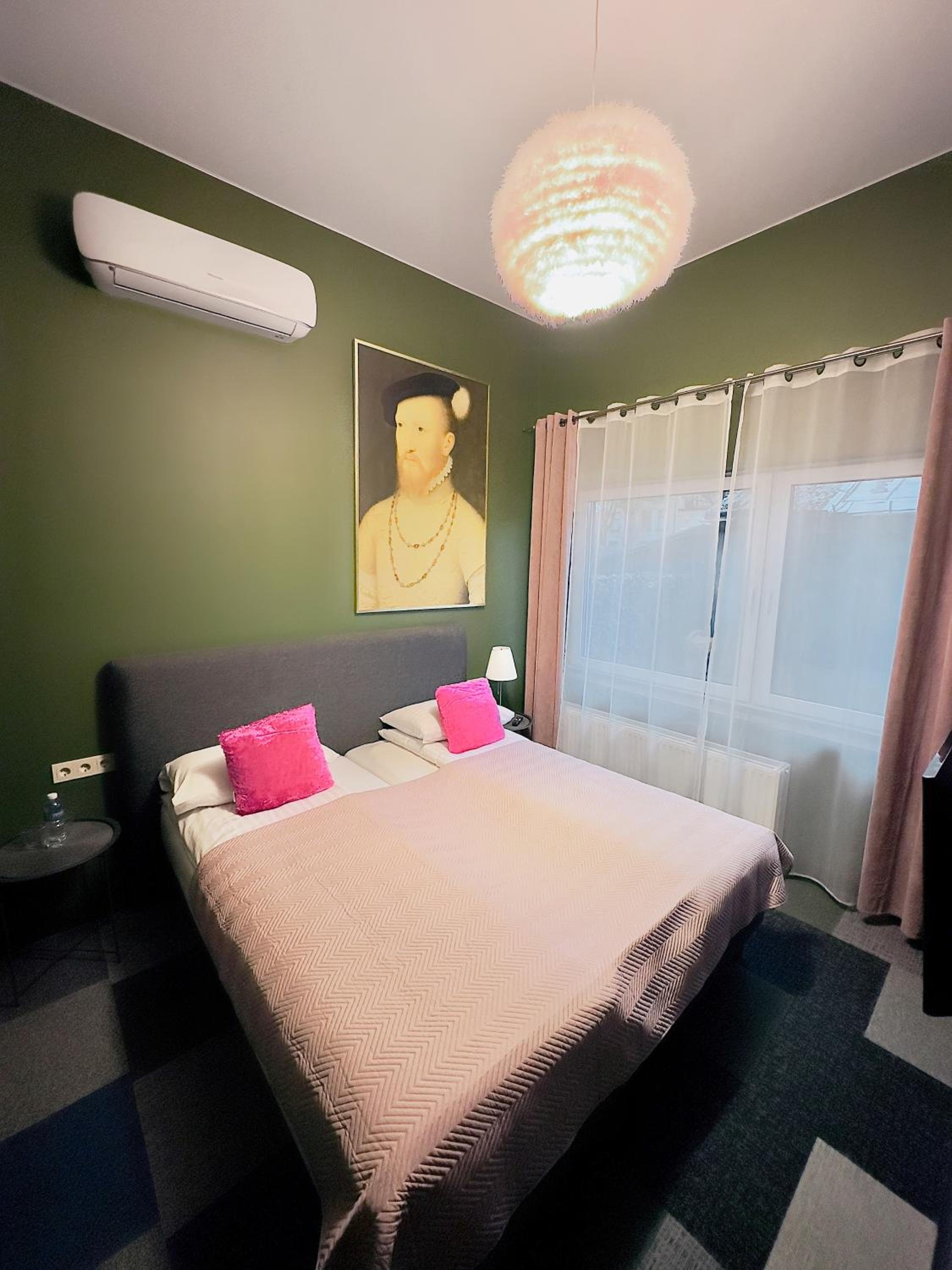Economy Double or Twin Room - Faust photo 2