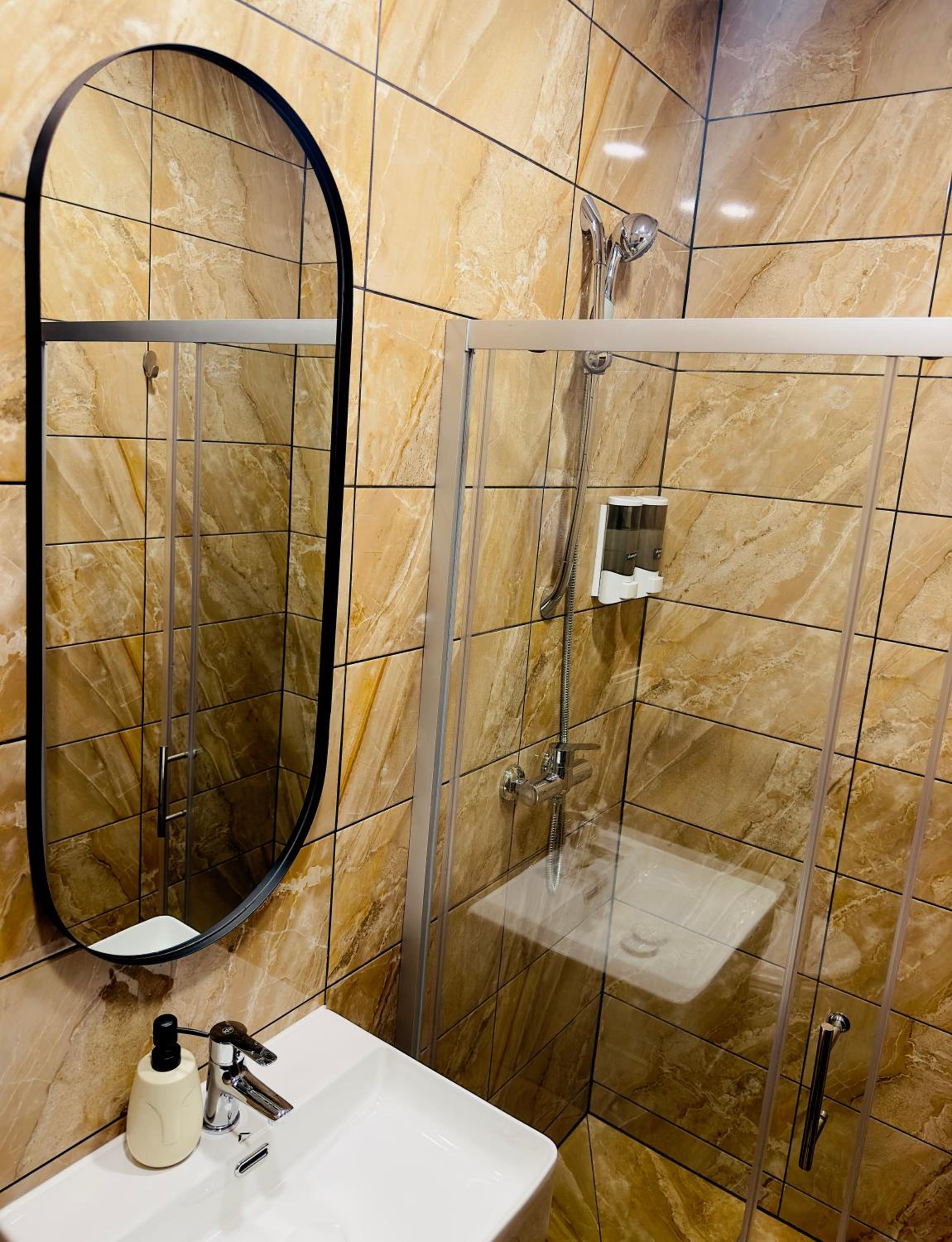 Economy Double or Twin Room - Faust photo 3