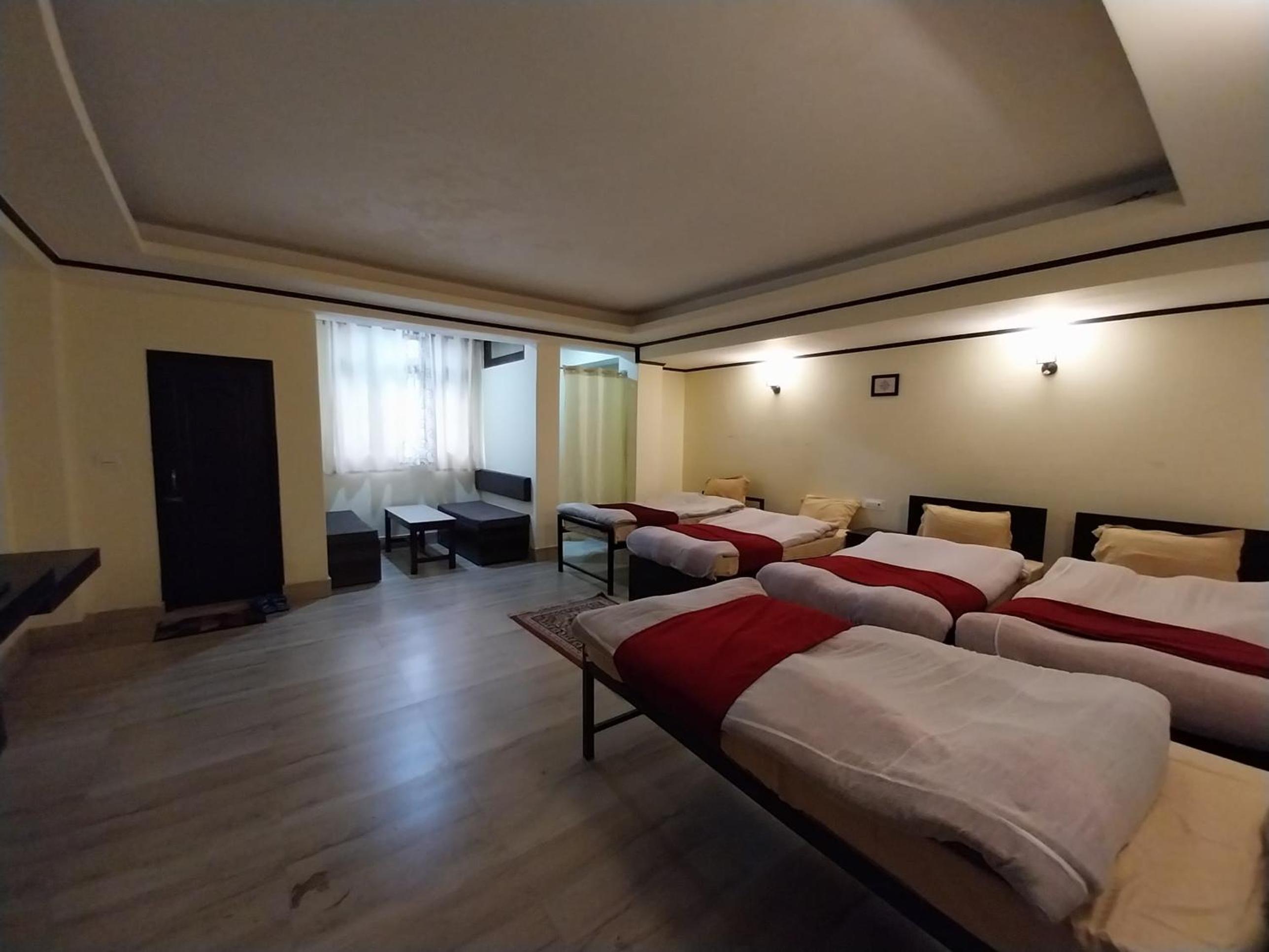 Mixed Dormitory Room