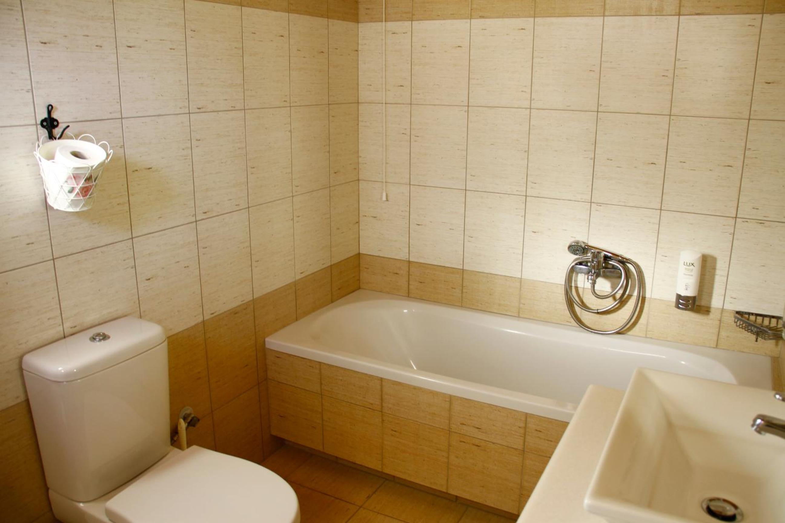 Twin Room - Ground Floor photo 2