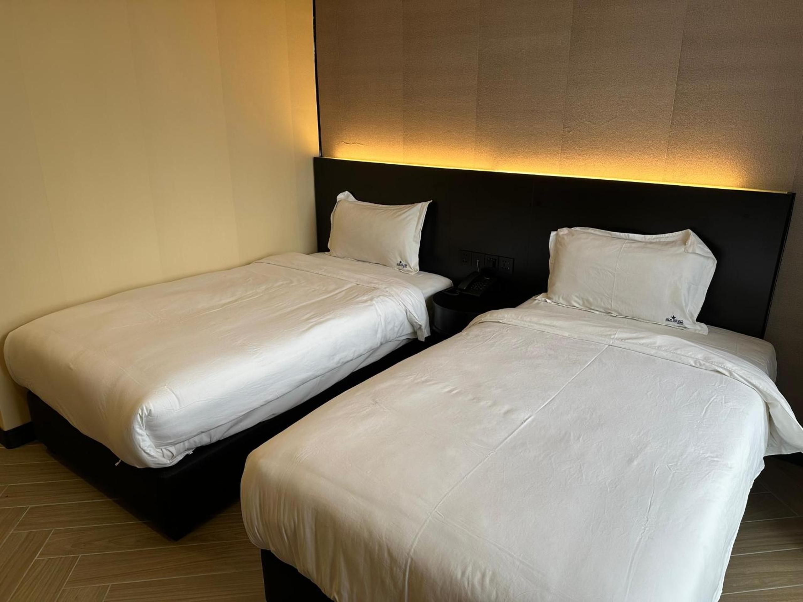 Deluxe Twin Room - Photo 2
