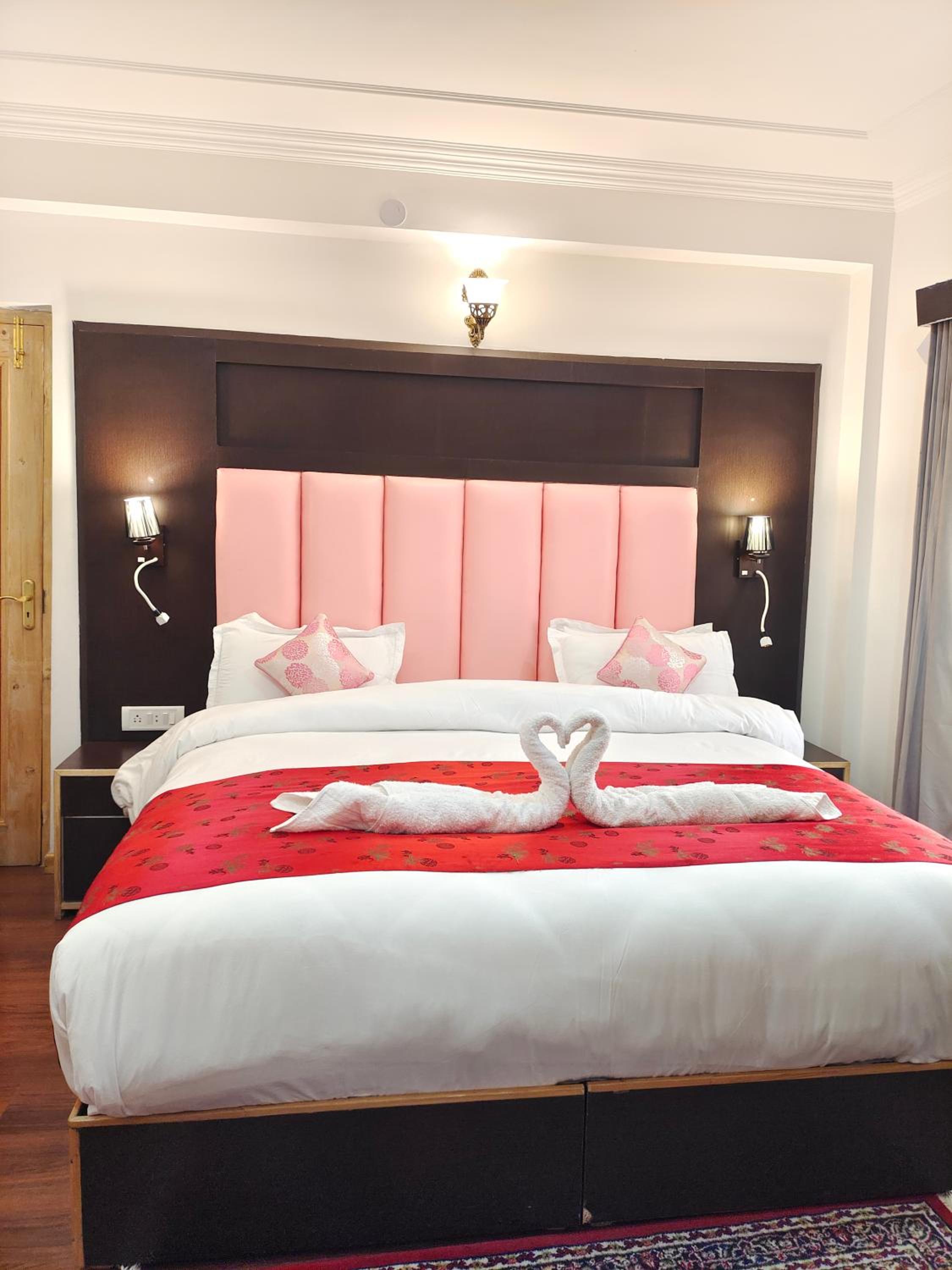 Deluxe Double Room photo 3