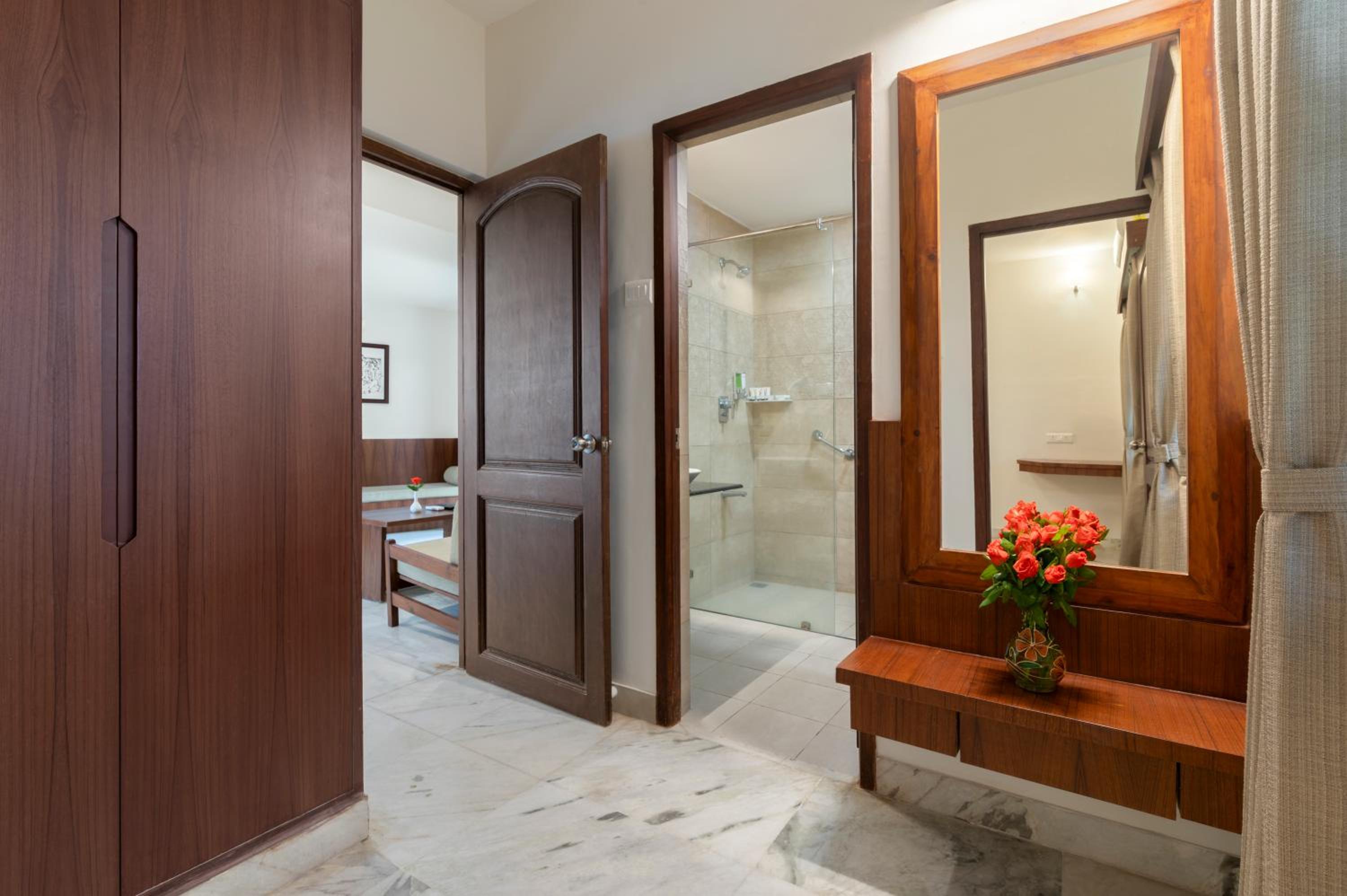 Garden View Privilege Suite With Balcony - Photo 4