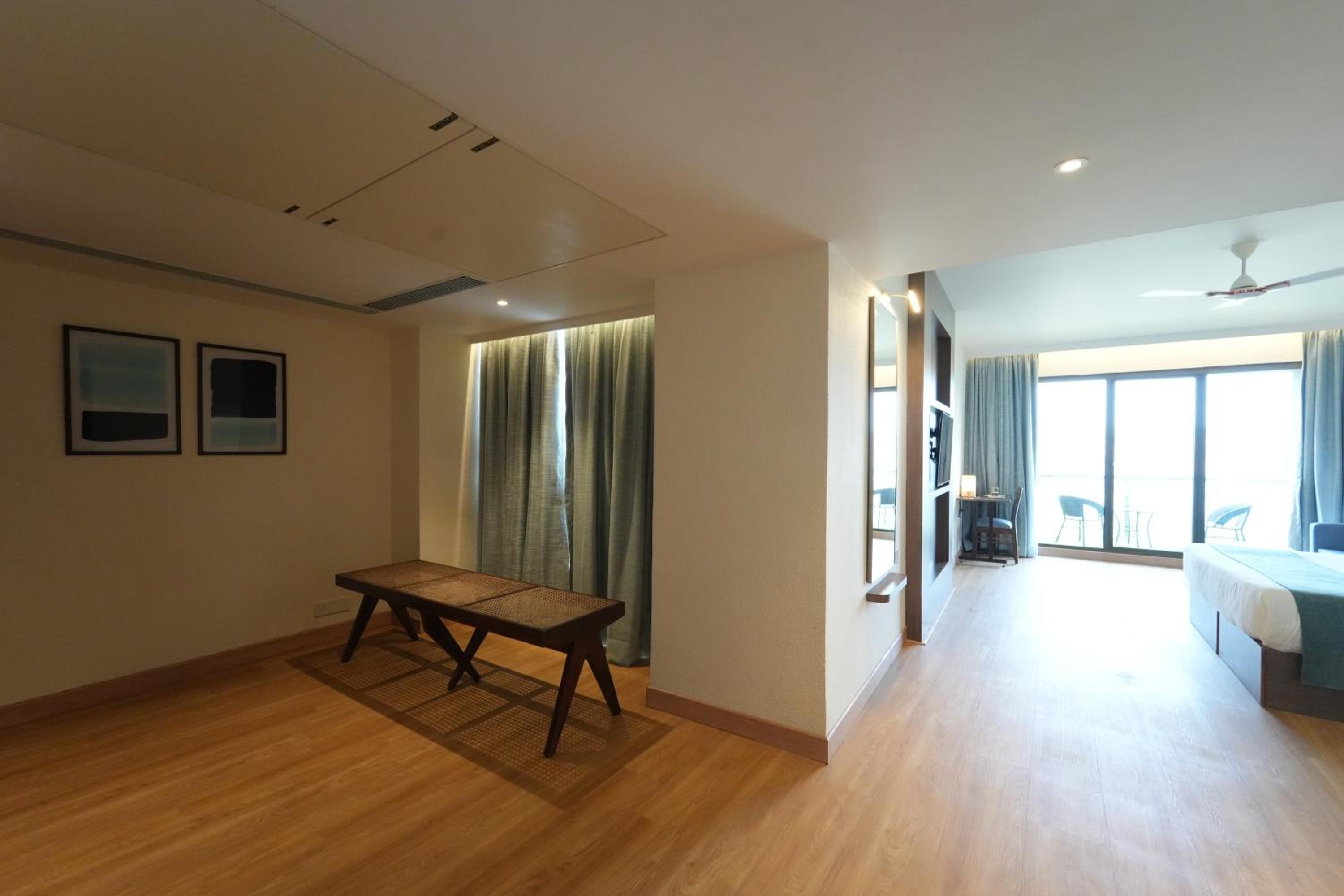 Studio Room with Balcony with Valley View photo 2