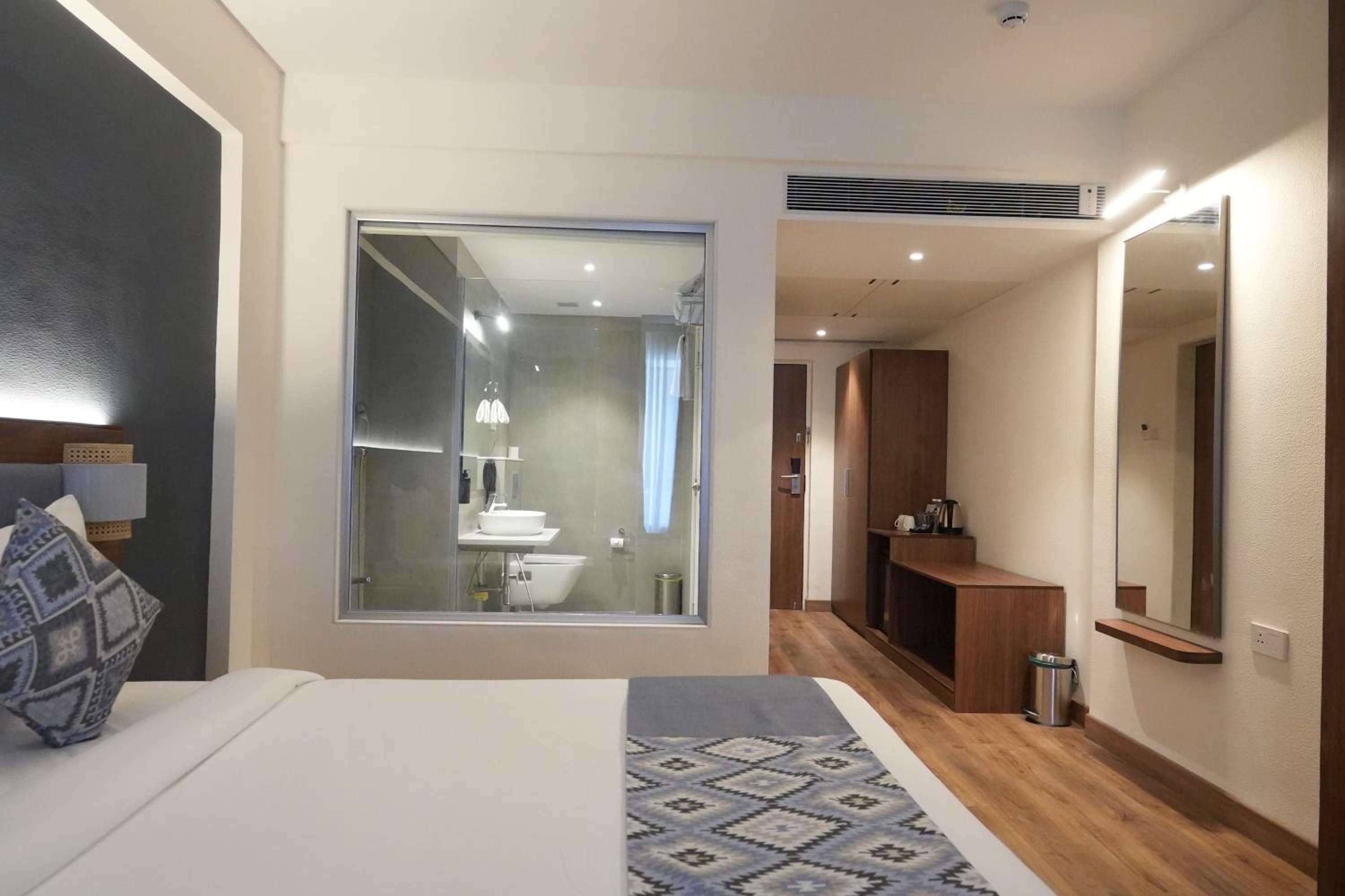 Executive Room - Photo 2