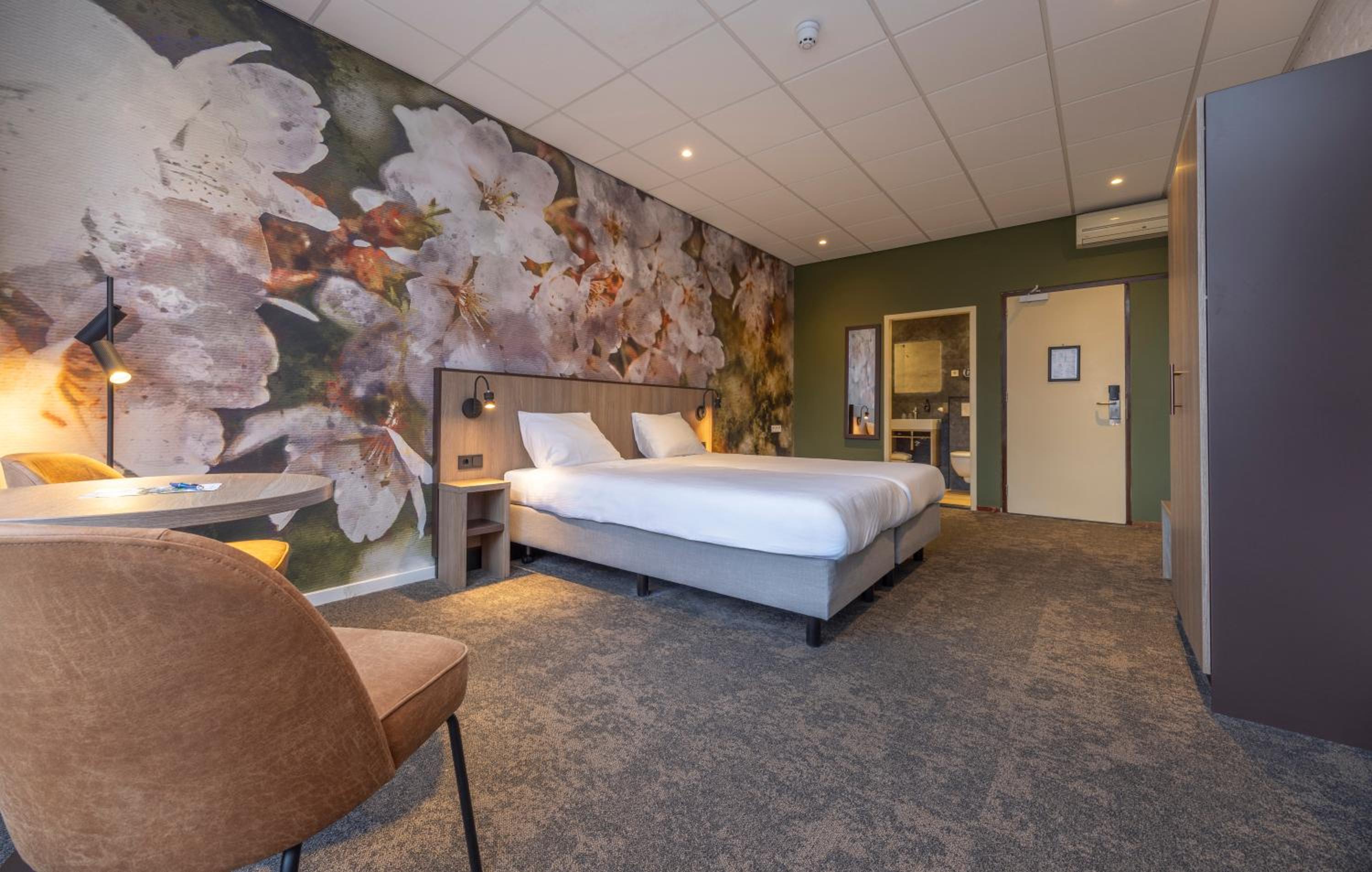 Comfort Room With Balcony Or Terrace - Photo 2