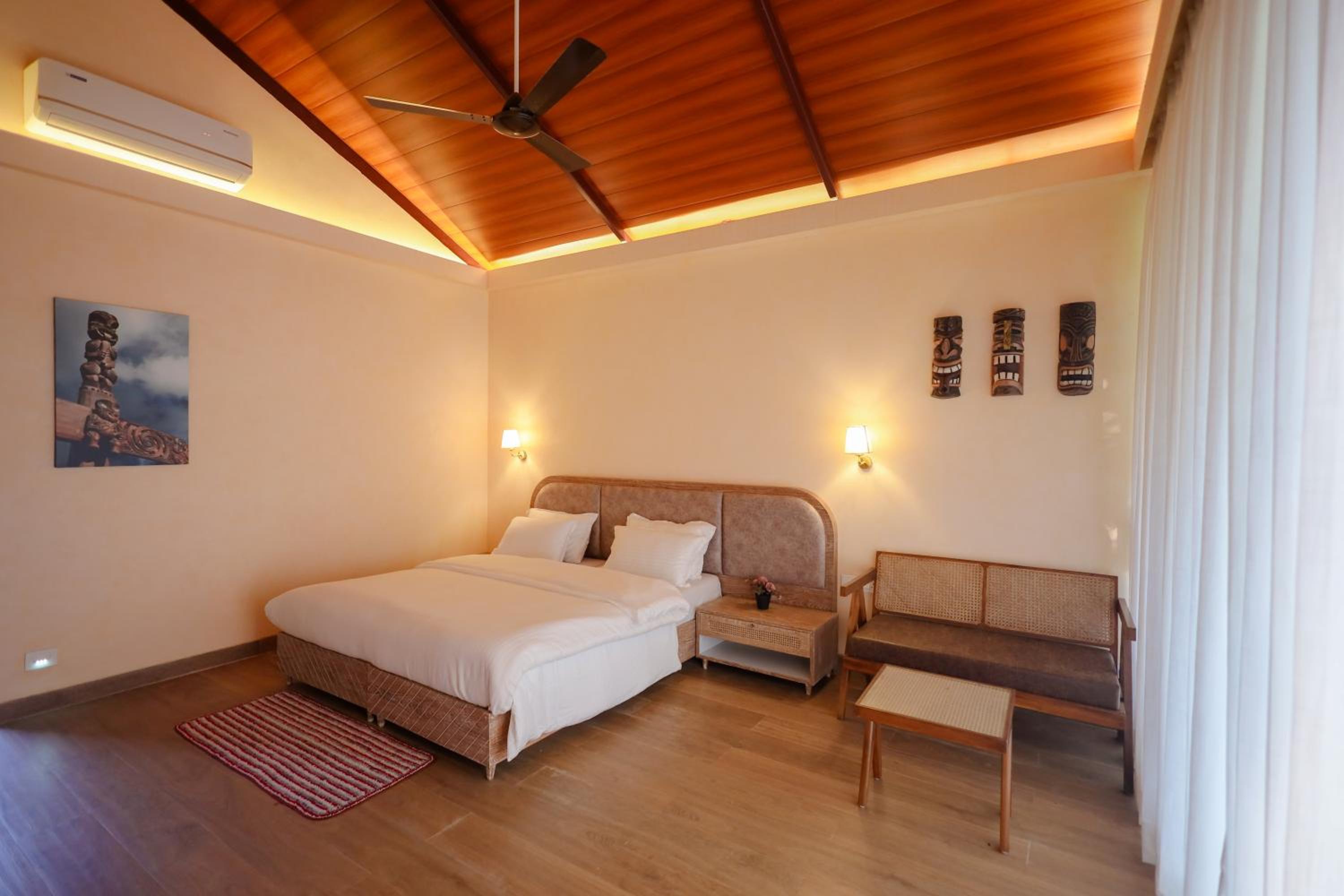 Luxury Cottage Room - Photo 5