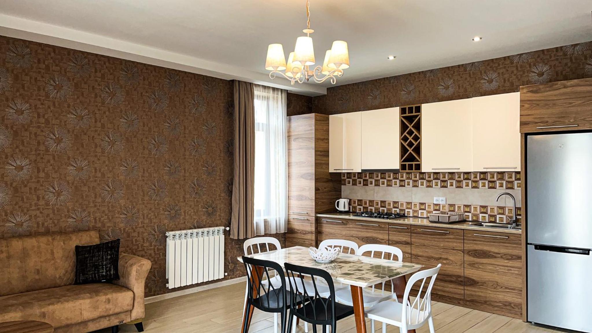 Suite with Mountain View