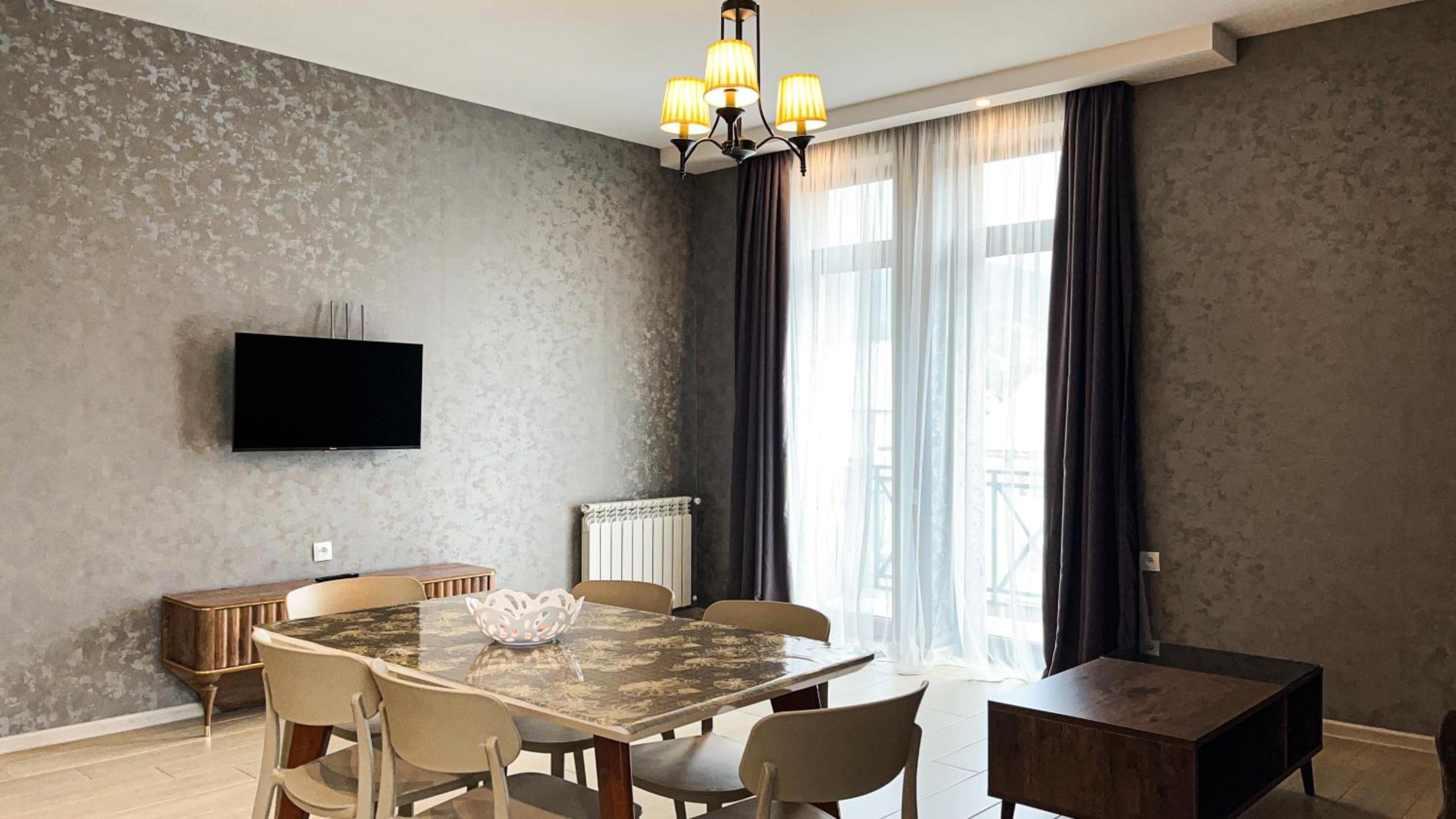 Suite with Mountain View photo 2