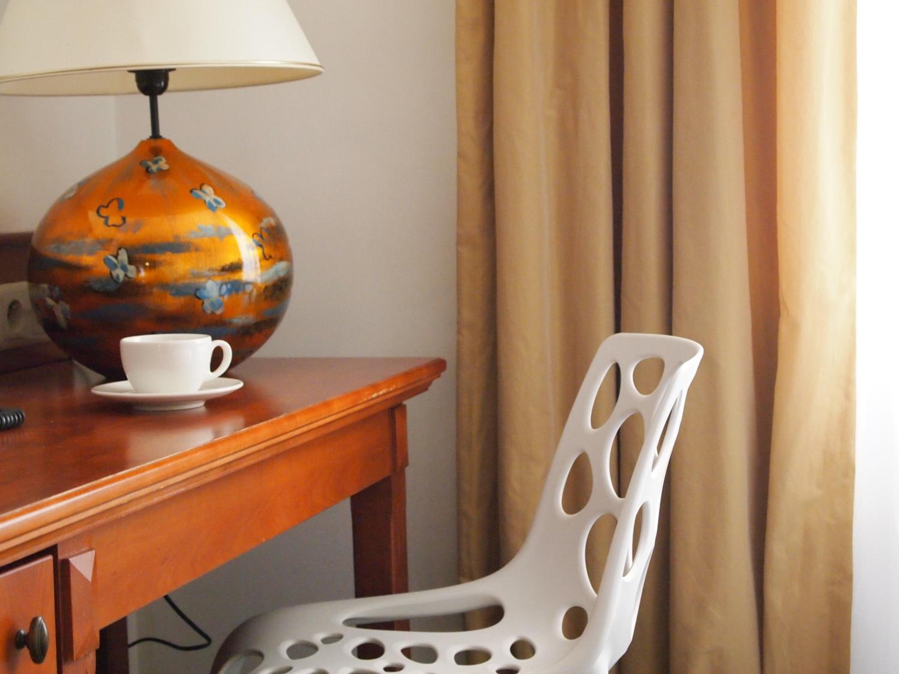 Classic Double Room - Photo 9