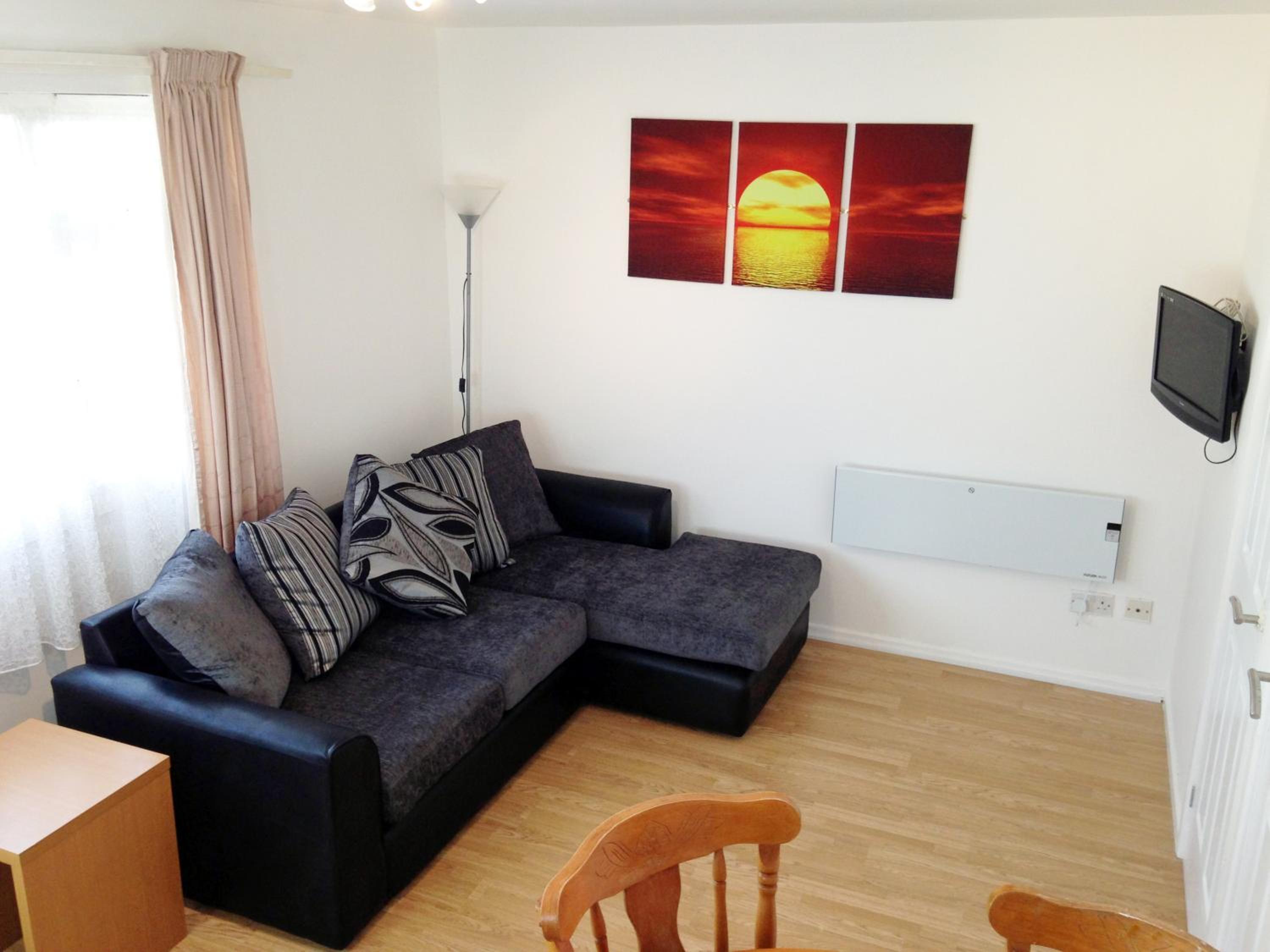 Two-Bedroom Apartment photo 2