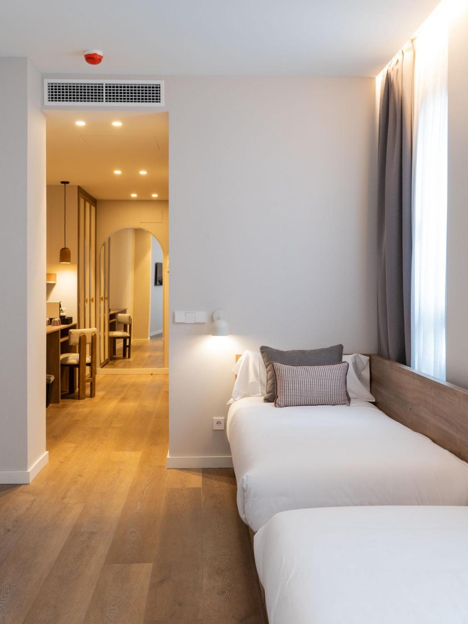 Standard Quadruple Room Standard Quadruple Room