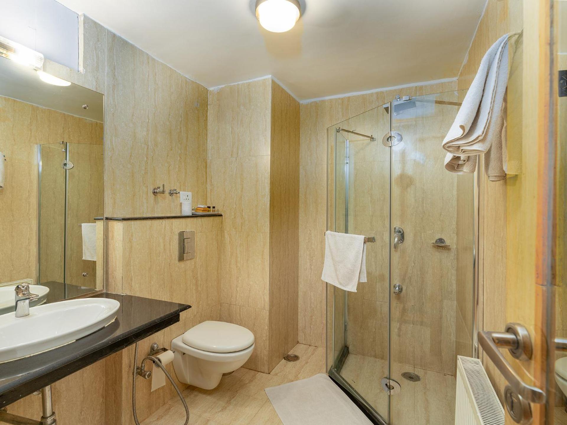 Deluxe Room - Photo 2