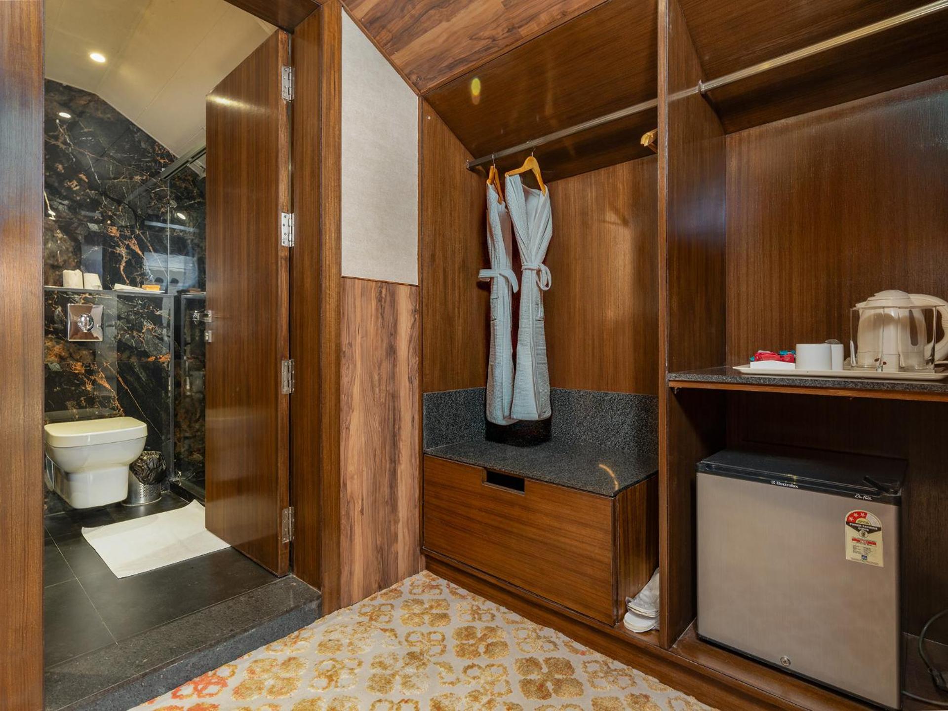 King Room with Mountain View - Photo 1